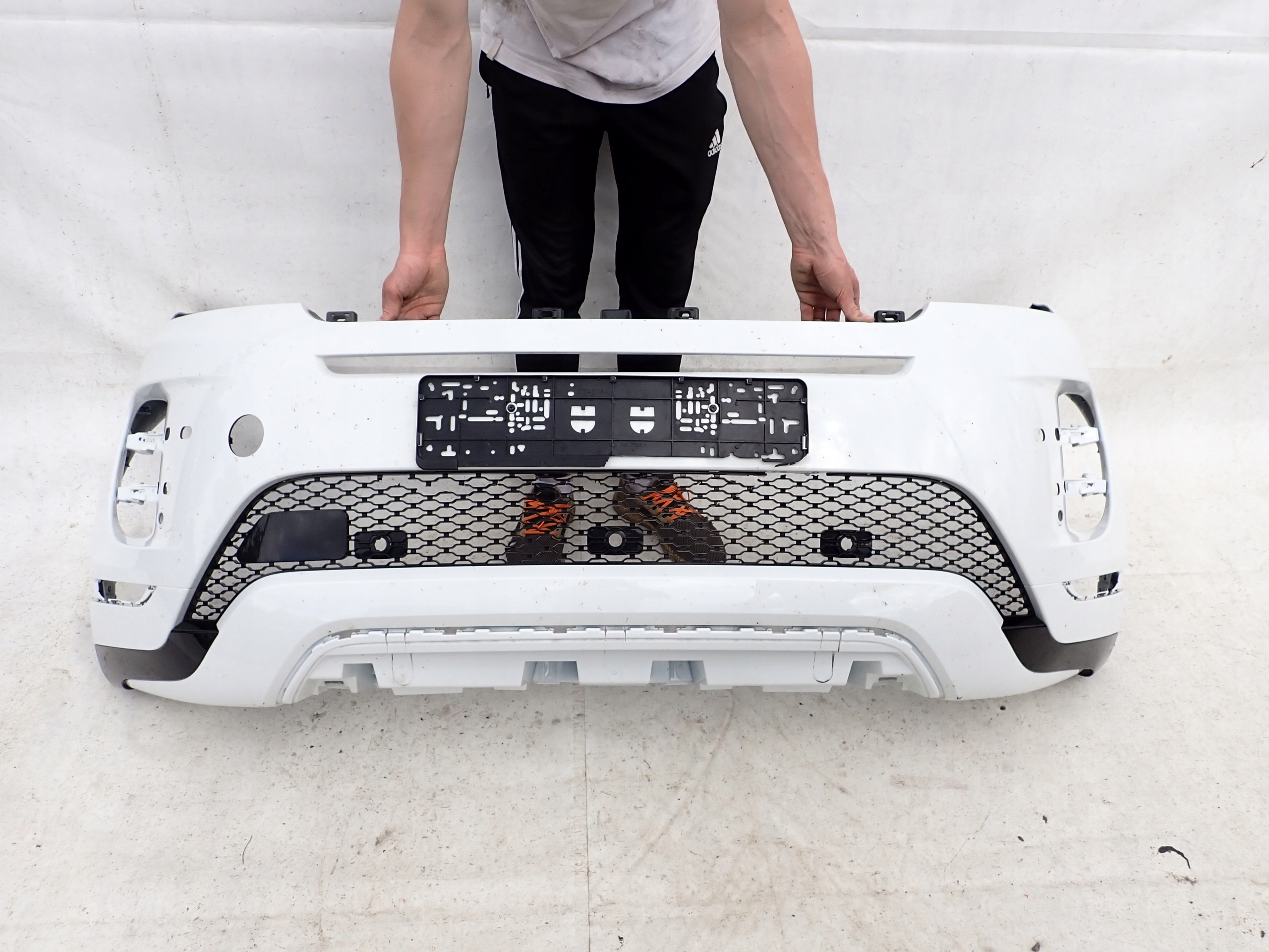 RANGE ROVER EVOQUE II R-DYNAMIC bumper front