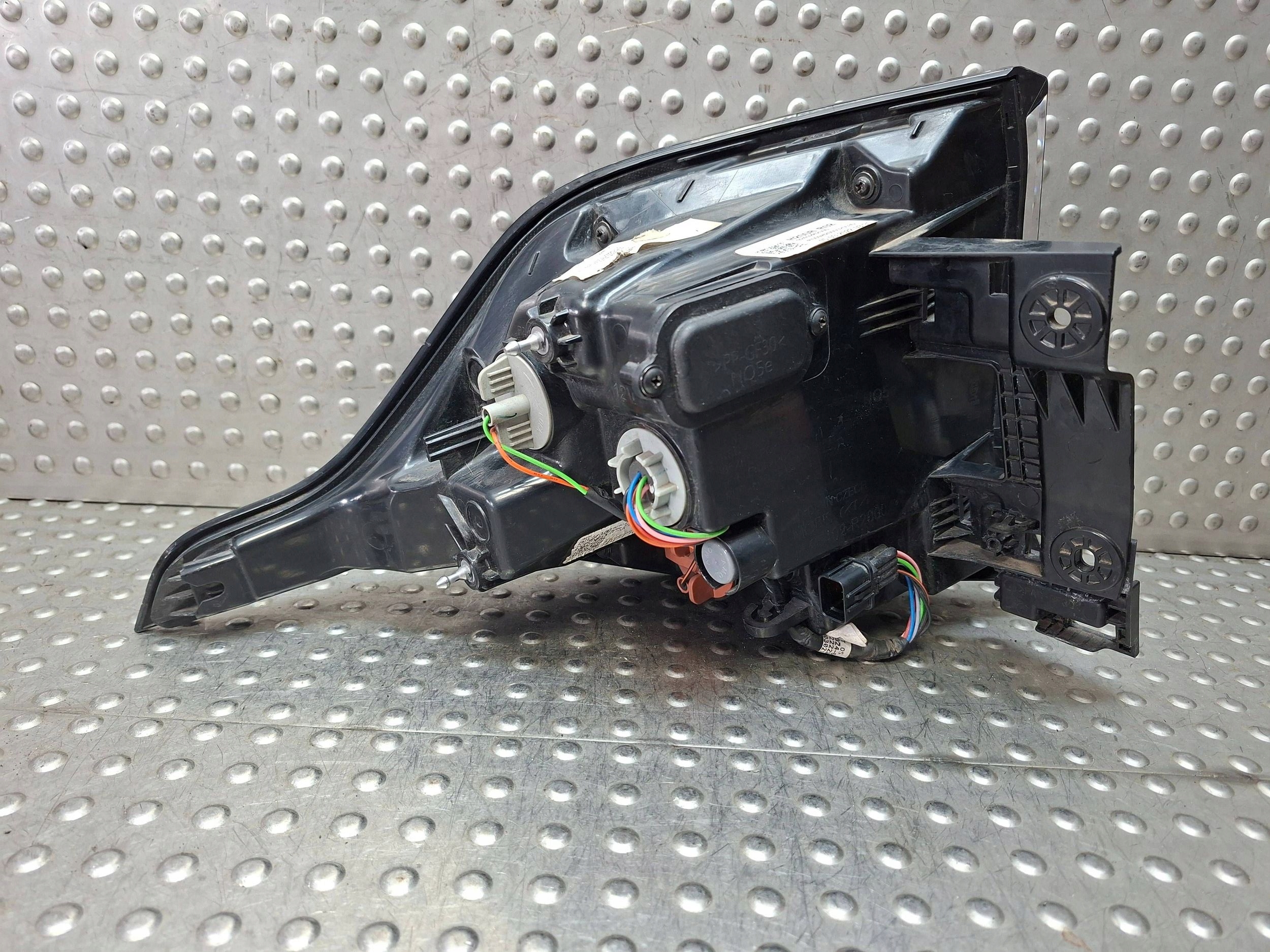 light rear part rear right KIA SPORTAGE V 21- LED 92402-R2000