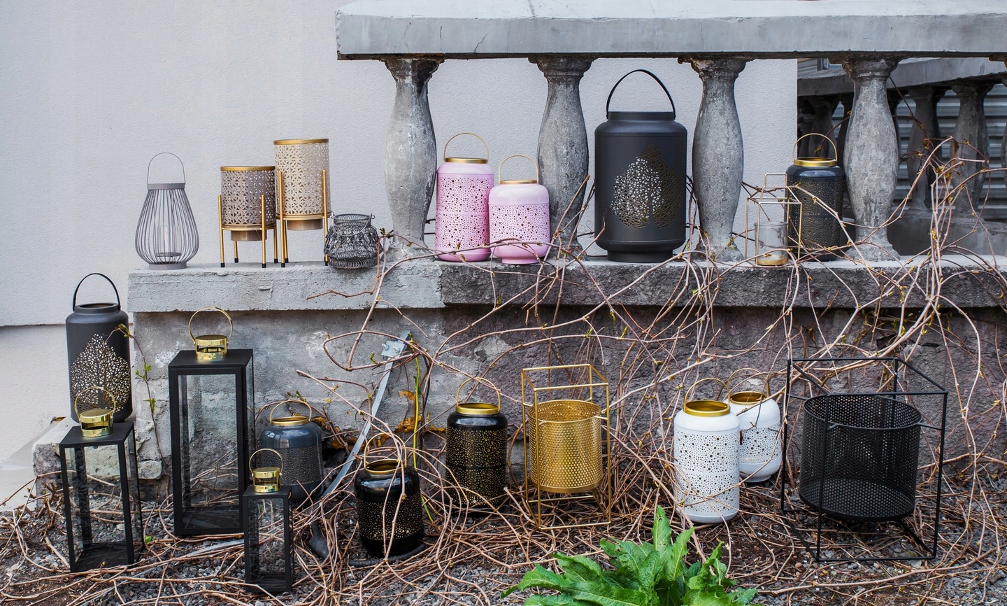 LAMPION LATARNIA METALOWY Z LIŚCIEM BIAŁY Marka GlamurProjekt