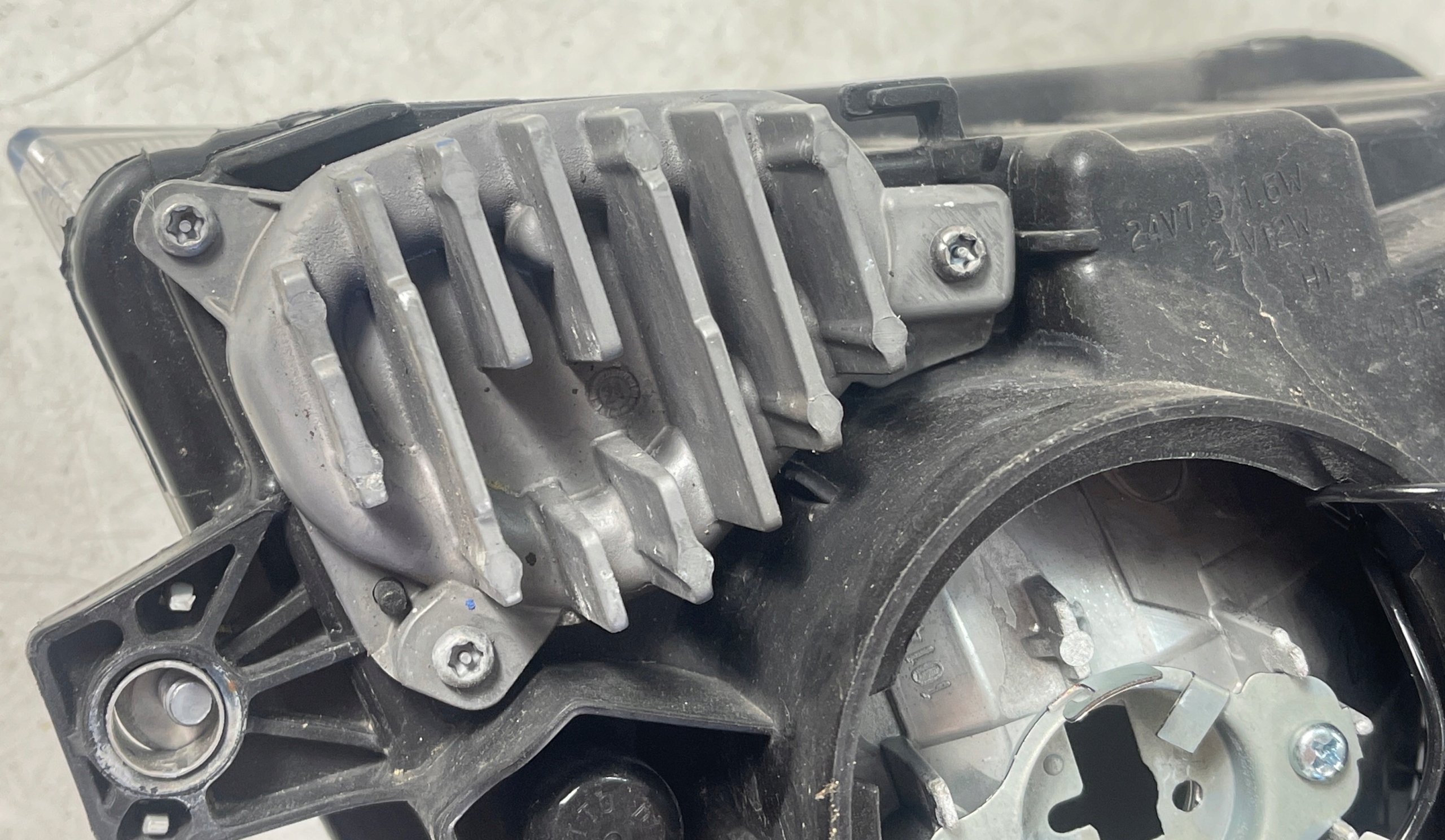 MERCEDES ACTROS MP5 XENON LED light left A961 A9618206639