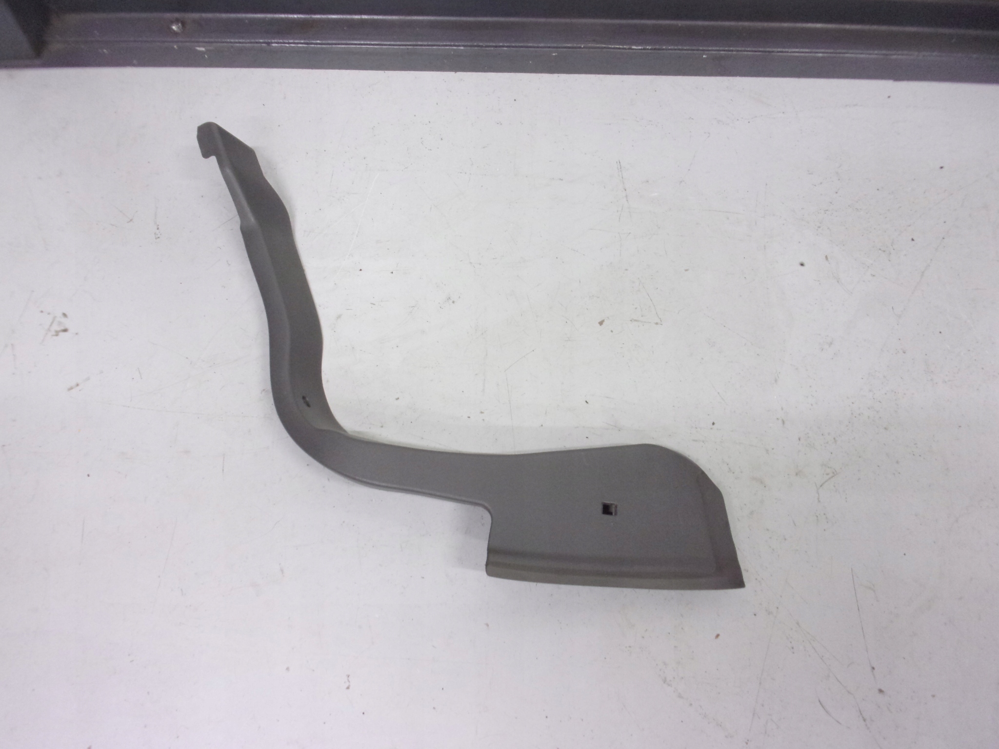 R230 SL 500 LISTWA OSŁONA A2306930591