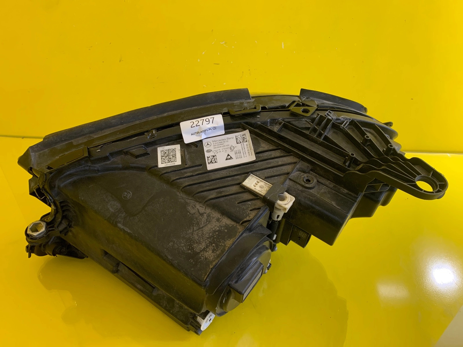 light right Mercedes E-Klasa W213 Multibeam A2139060210