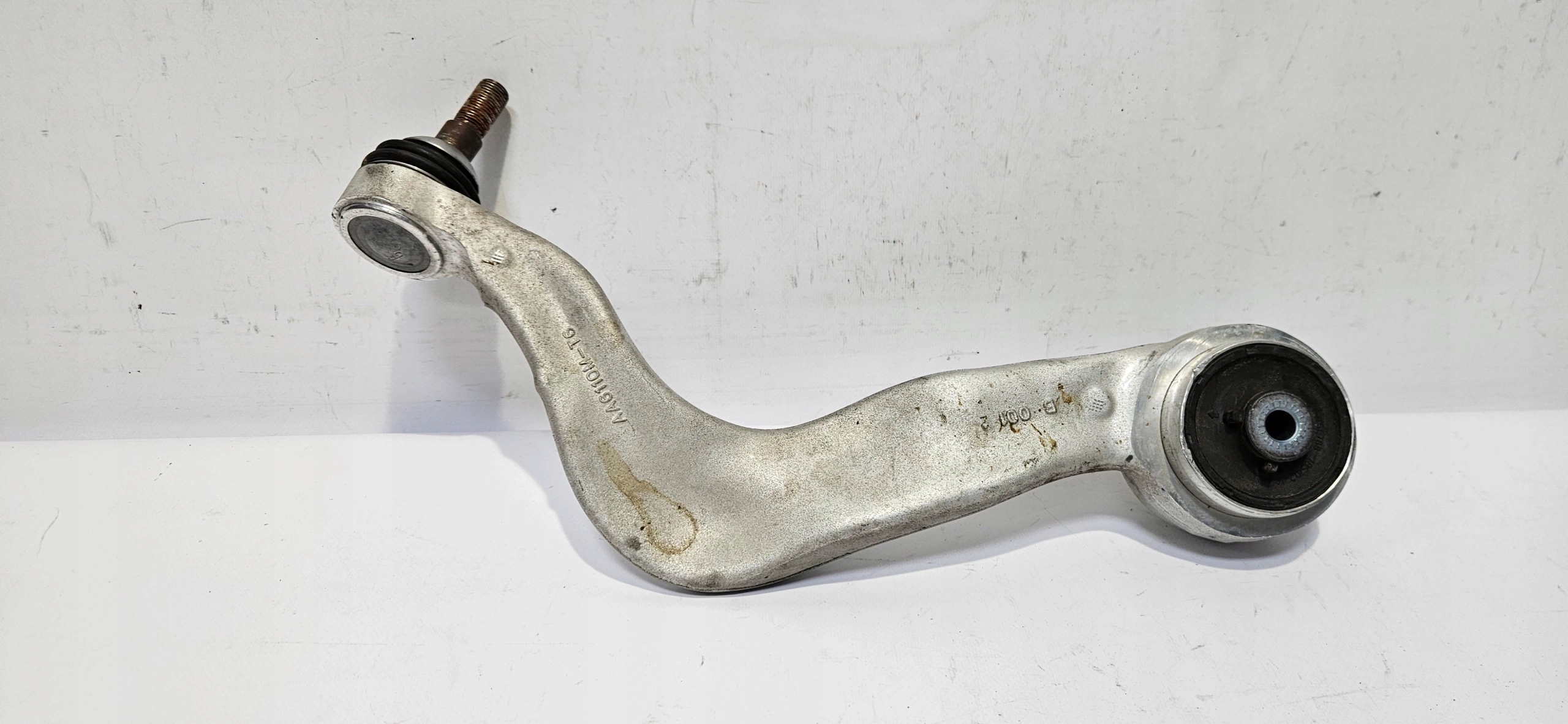 arm right front BMW I4 G26 original 6895244