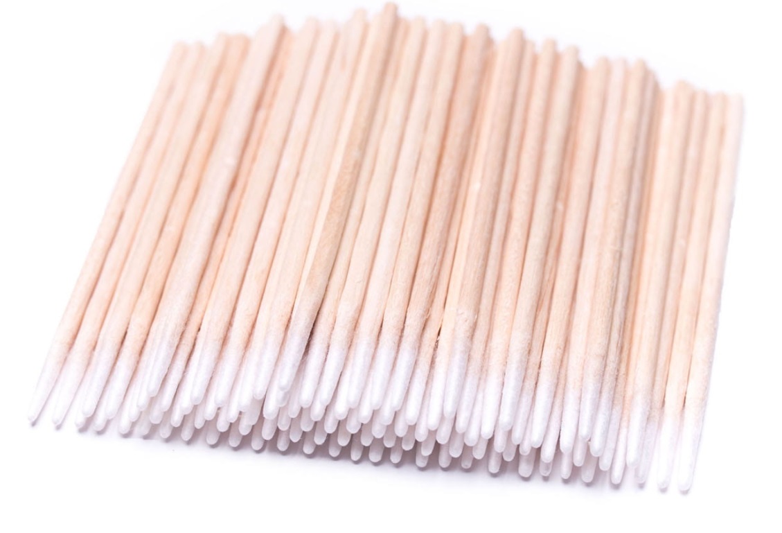 DREWNIANE PATYCZKI KOSMETYCZNE Z BAWEŁNĄ 100 szt