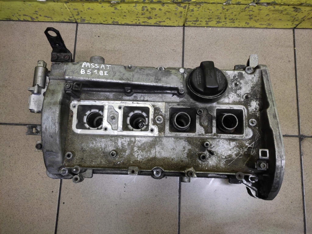 VW PASSAT B5 1.8 TESTATA Motore 058103373D