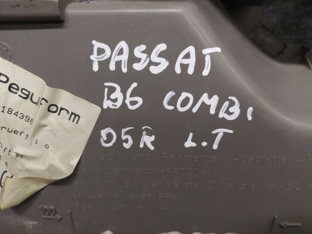 VW PASSAT B6 KOMBI upholstery door left rear part