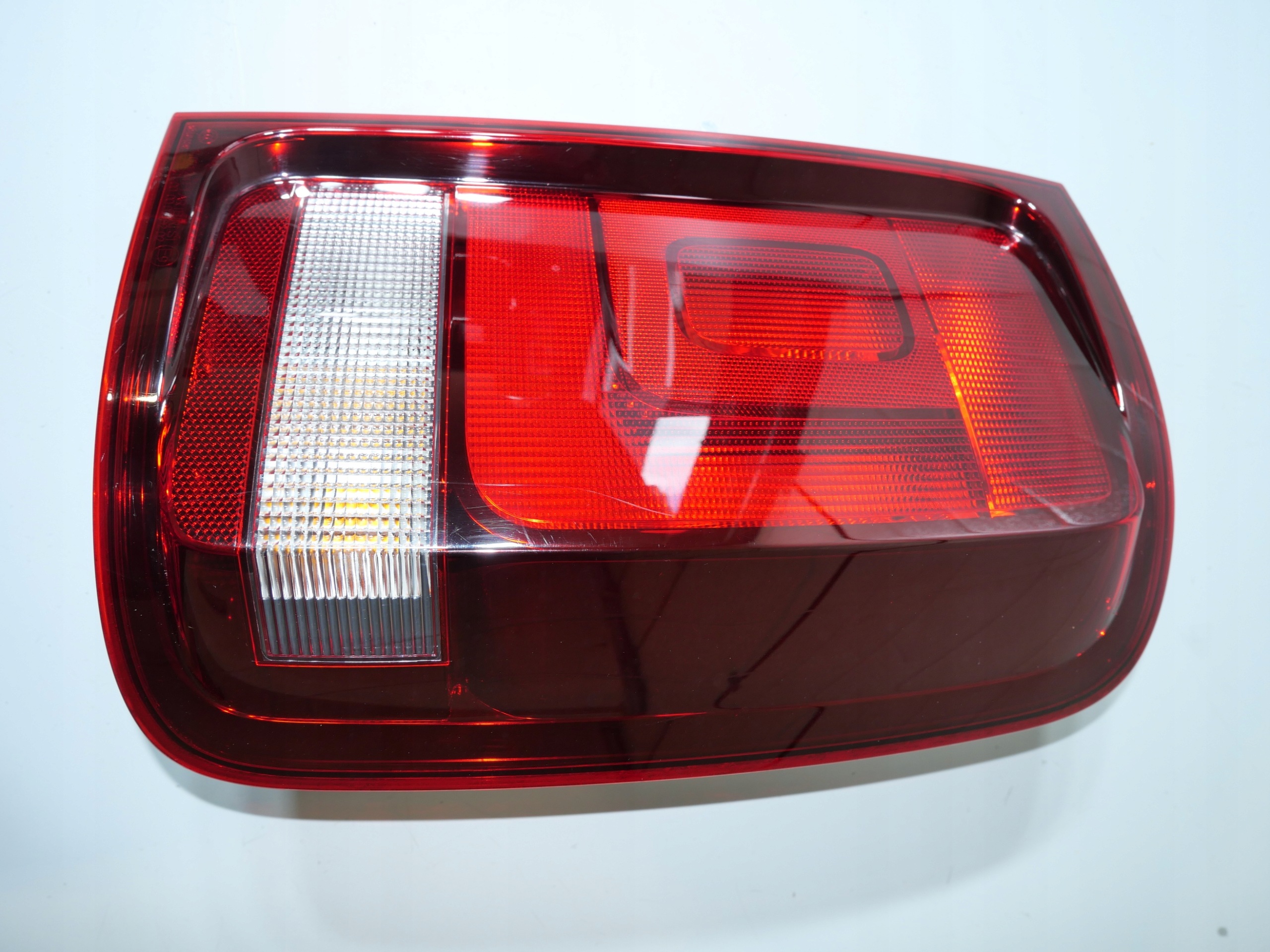 VW AMAROK 2H light right rear part 2H1945096J