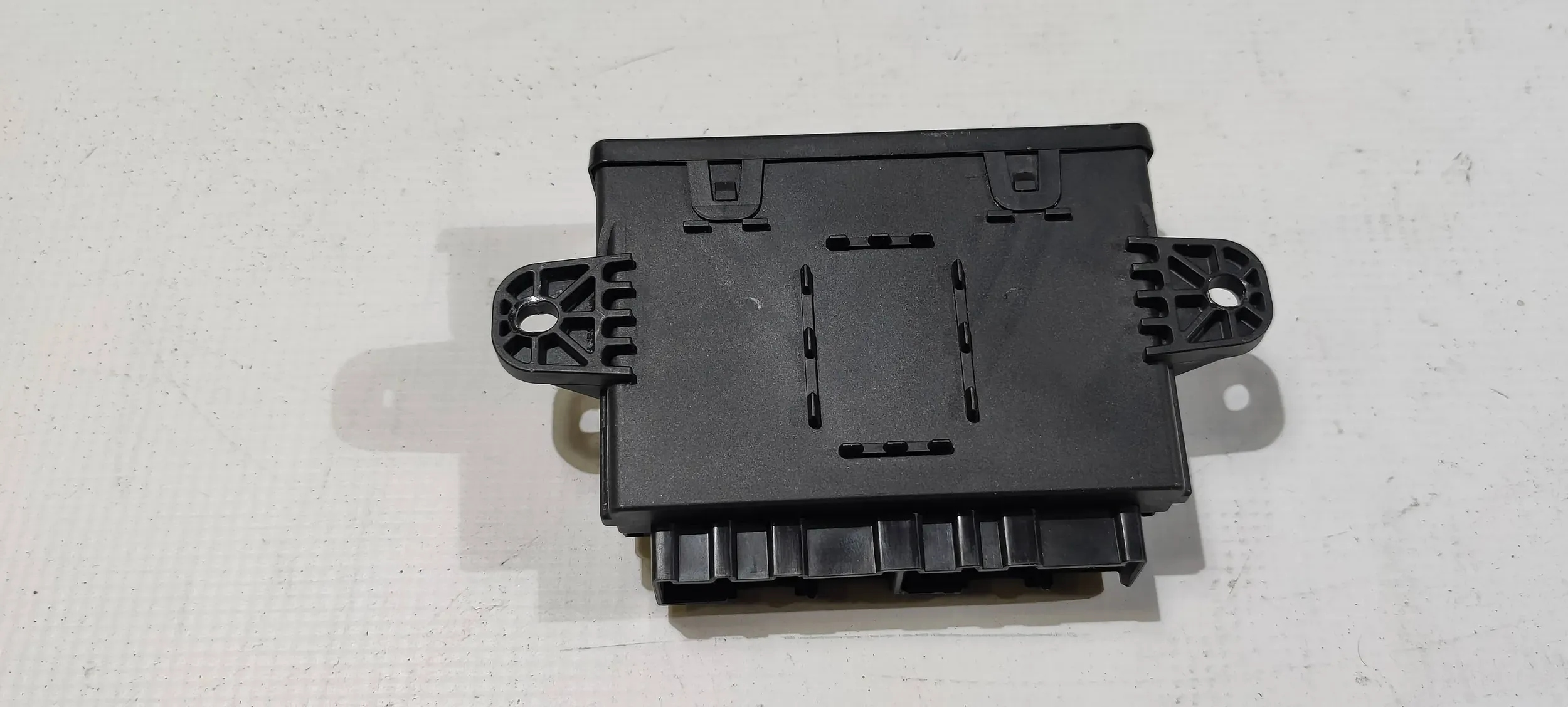 module control unit bonnet boot Ford Explorer 2020