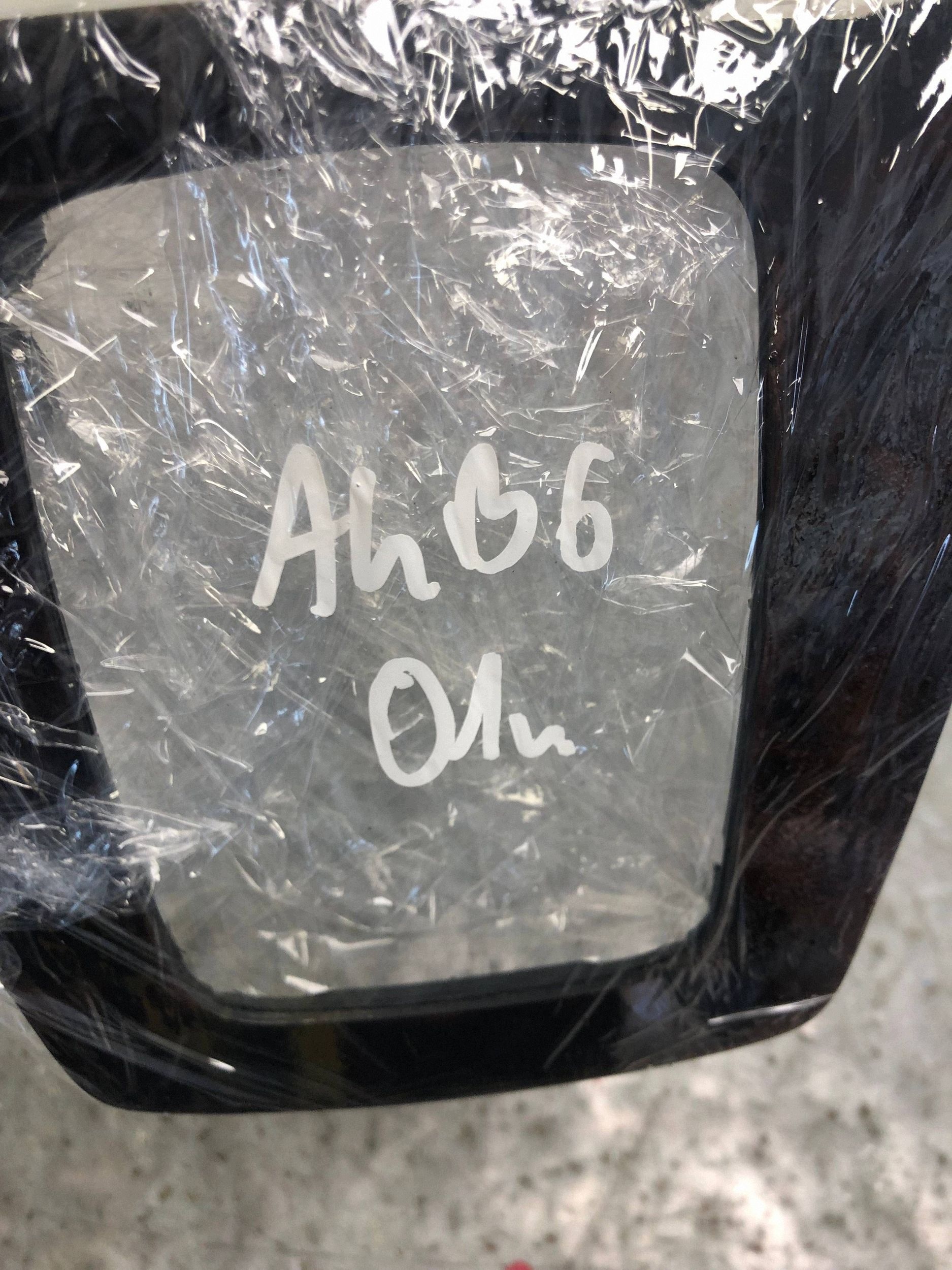 RÁM kulisy převodů AUDI A4 B6 8E0864261H