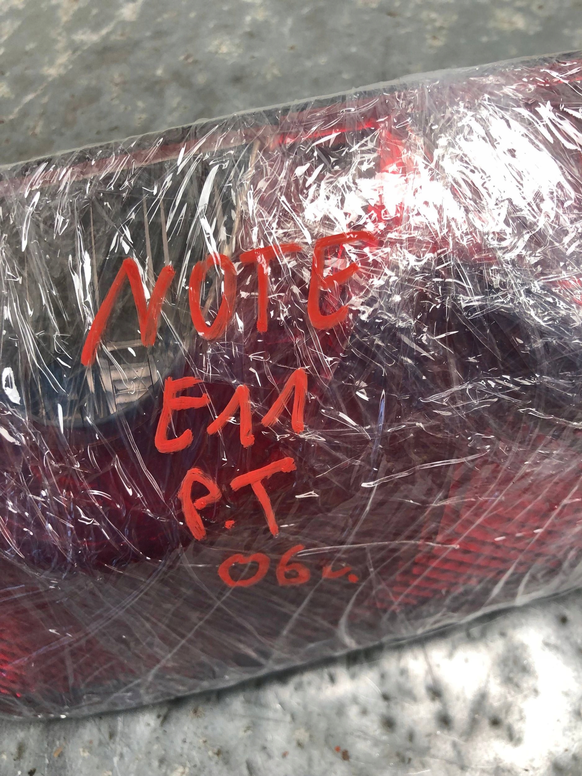 light right rear part NISSAN NOTE E11 22016752