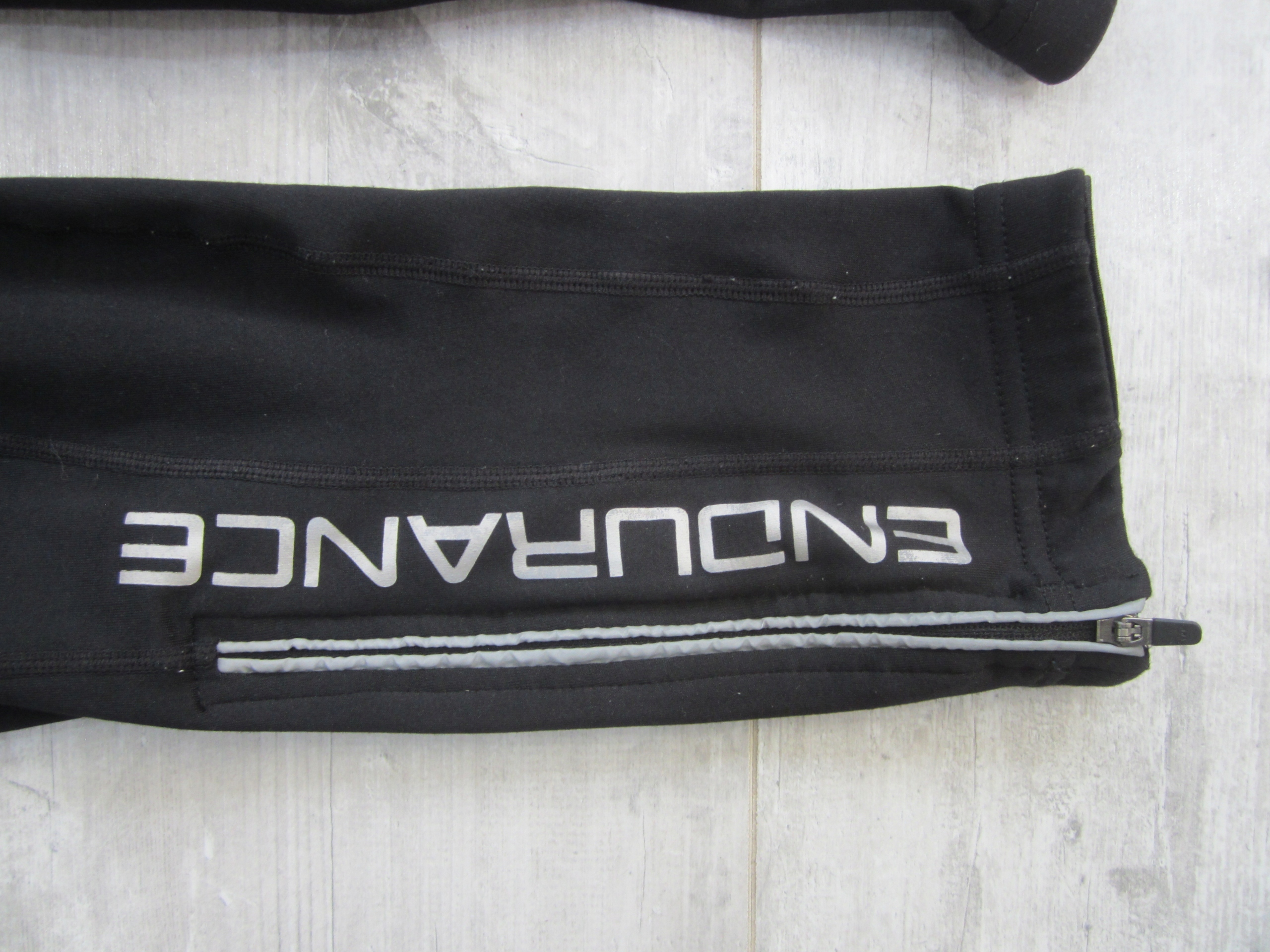 ENDURANCE Man_M (38)_Running Outwear Marka 2XU