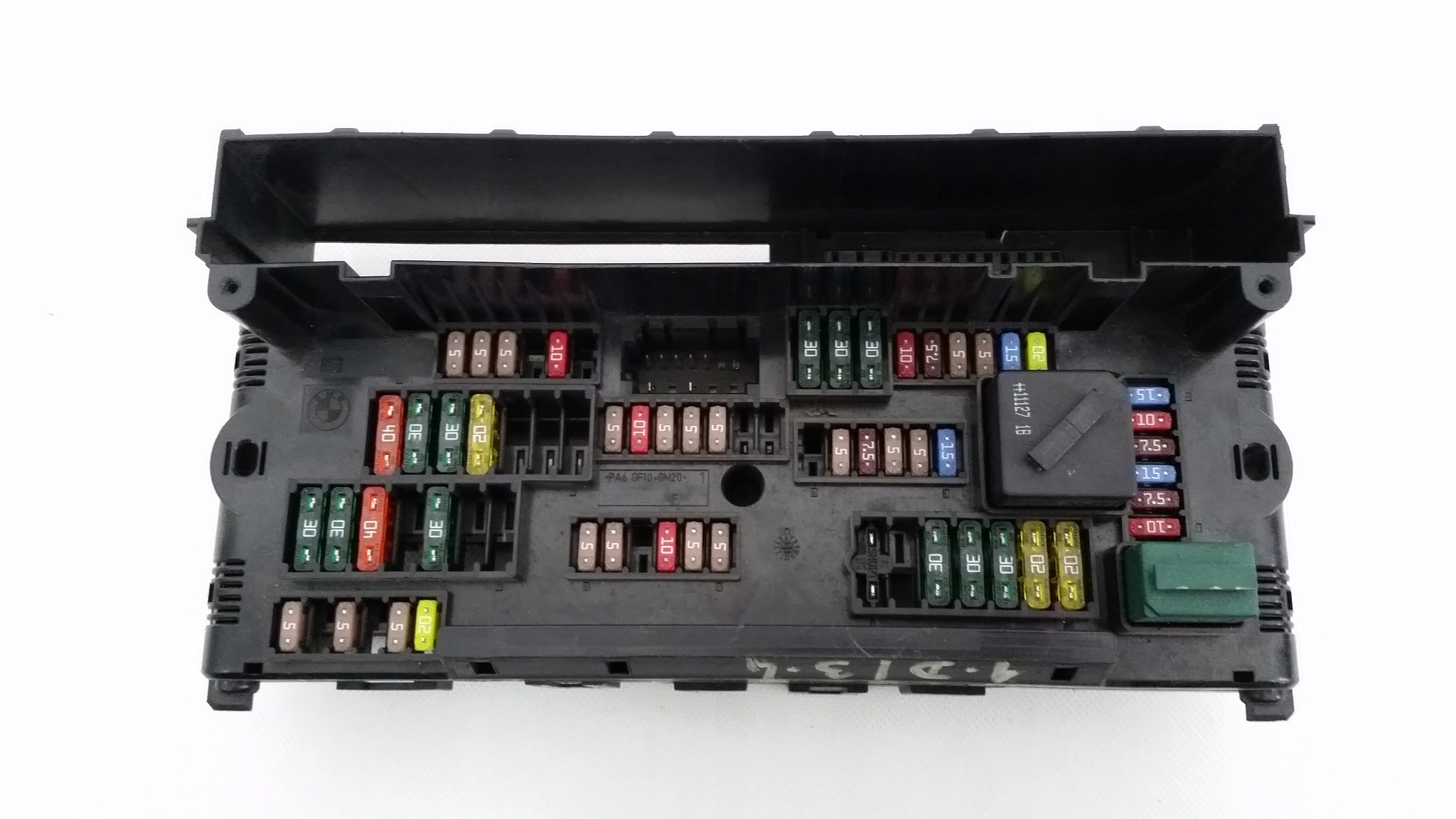 блок предохранителей bmw x3 f25 расположение. у. X3 f25 блок предохранителей. блок предохранителей бмв х1 f48. Bmw f46 блок предохранителей.