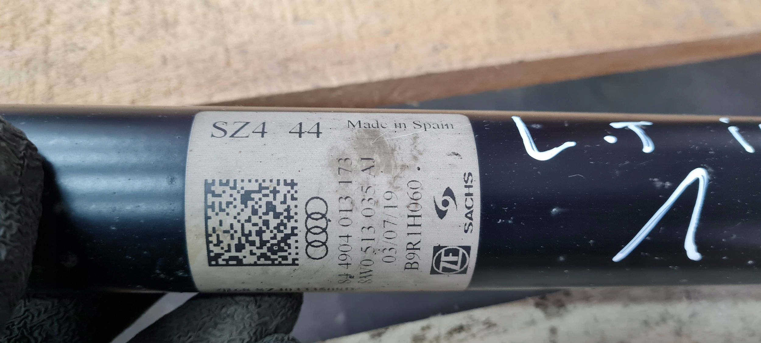 A4 B9 8W LIFT shock absorber left right rear part 8W0513035AJ