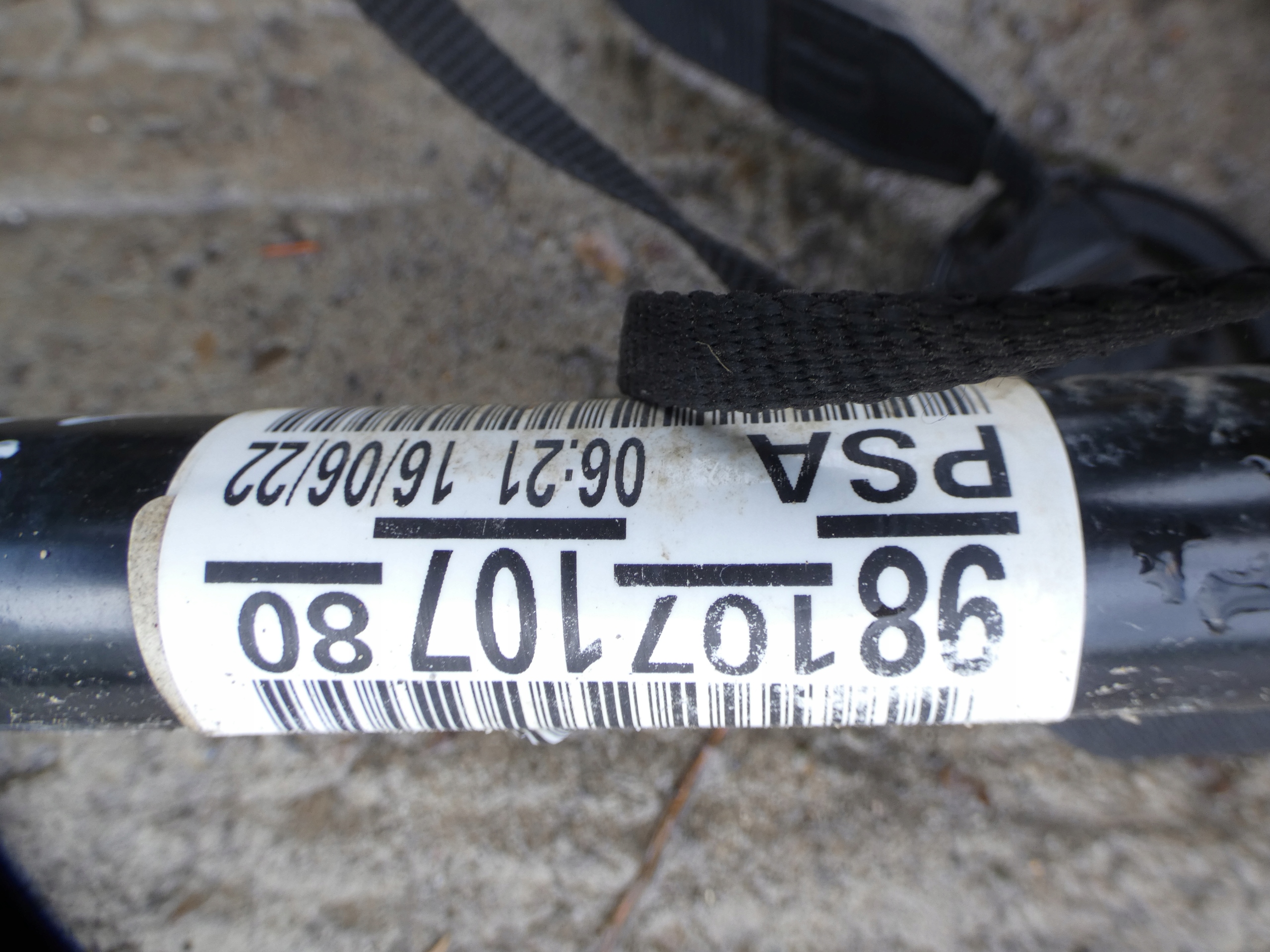 PEUGEOT 308 T0 1.2 THP semi-axis right 9810710780