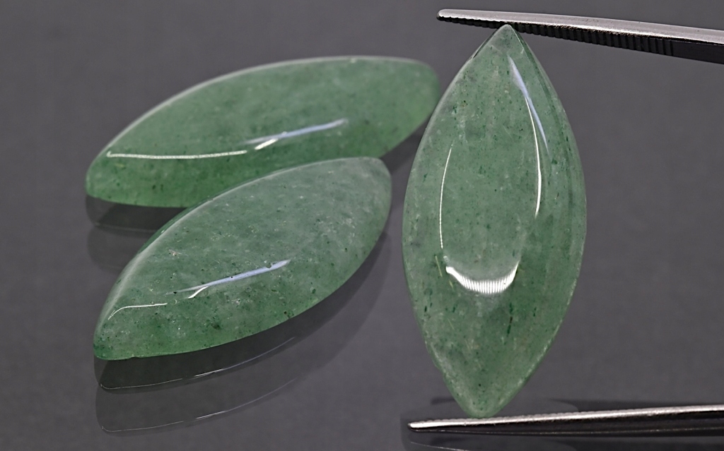 Zelený křemen kabošon markýza 33x14 mm