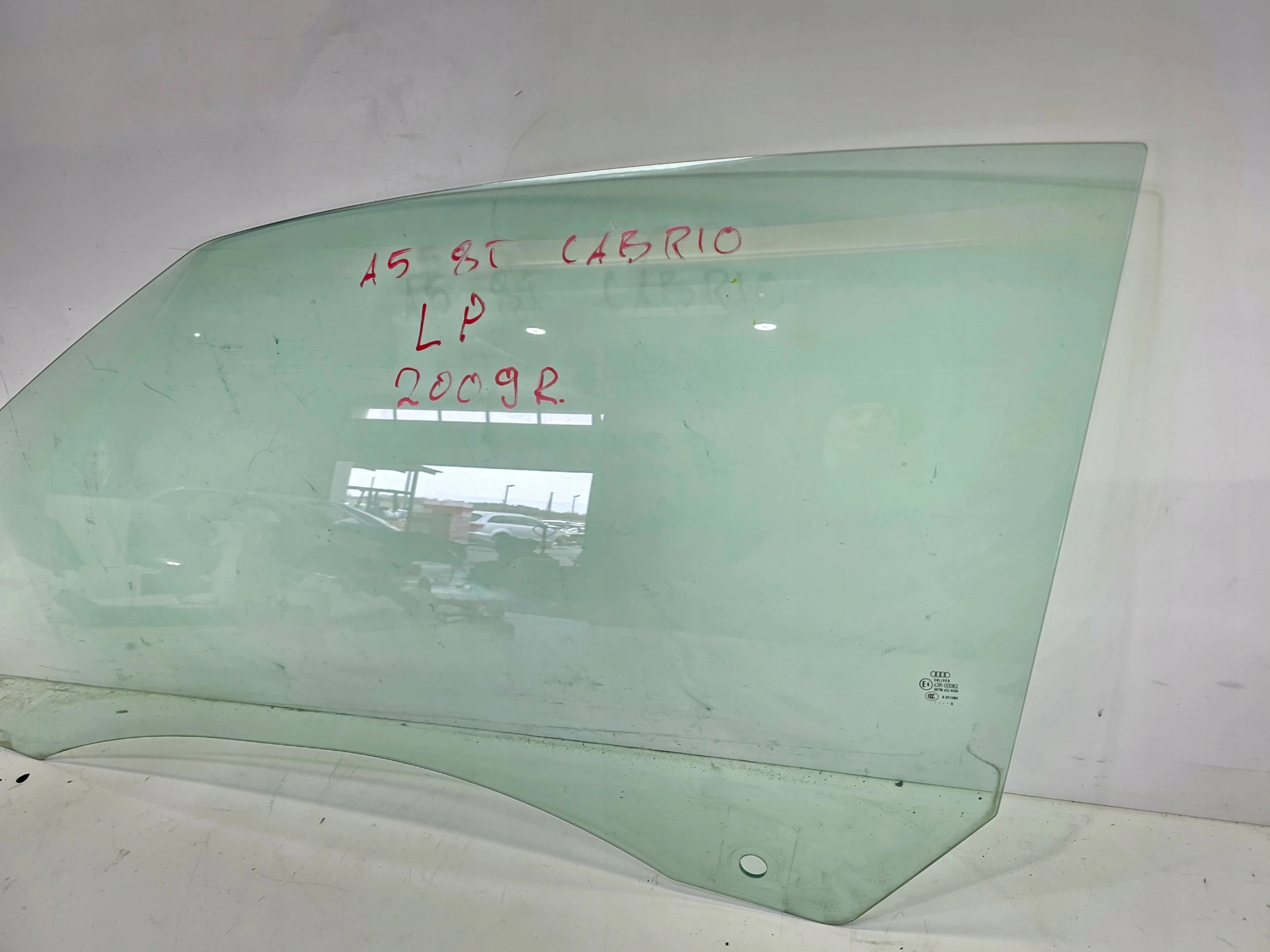 window side door left front AUDI A5 8F CABRIO 2009R 8F0845201B