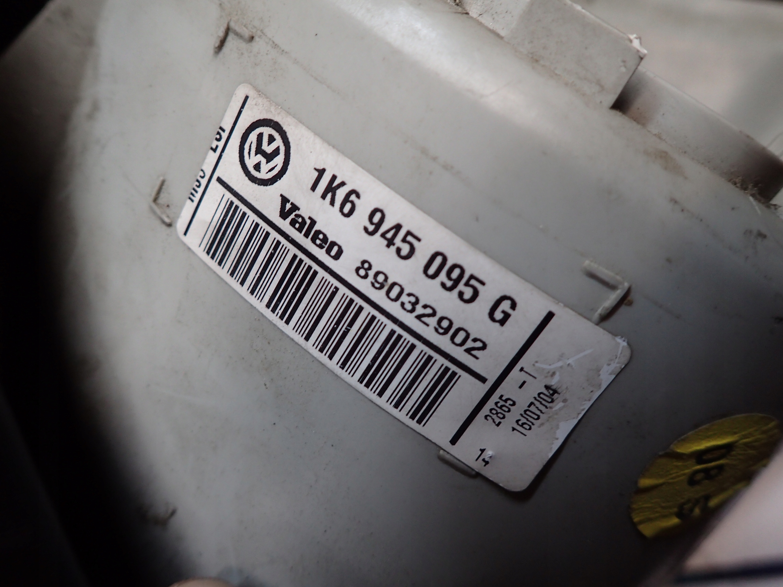 light rear part left VW GOLF V 5 HB 1K6945095G