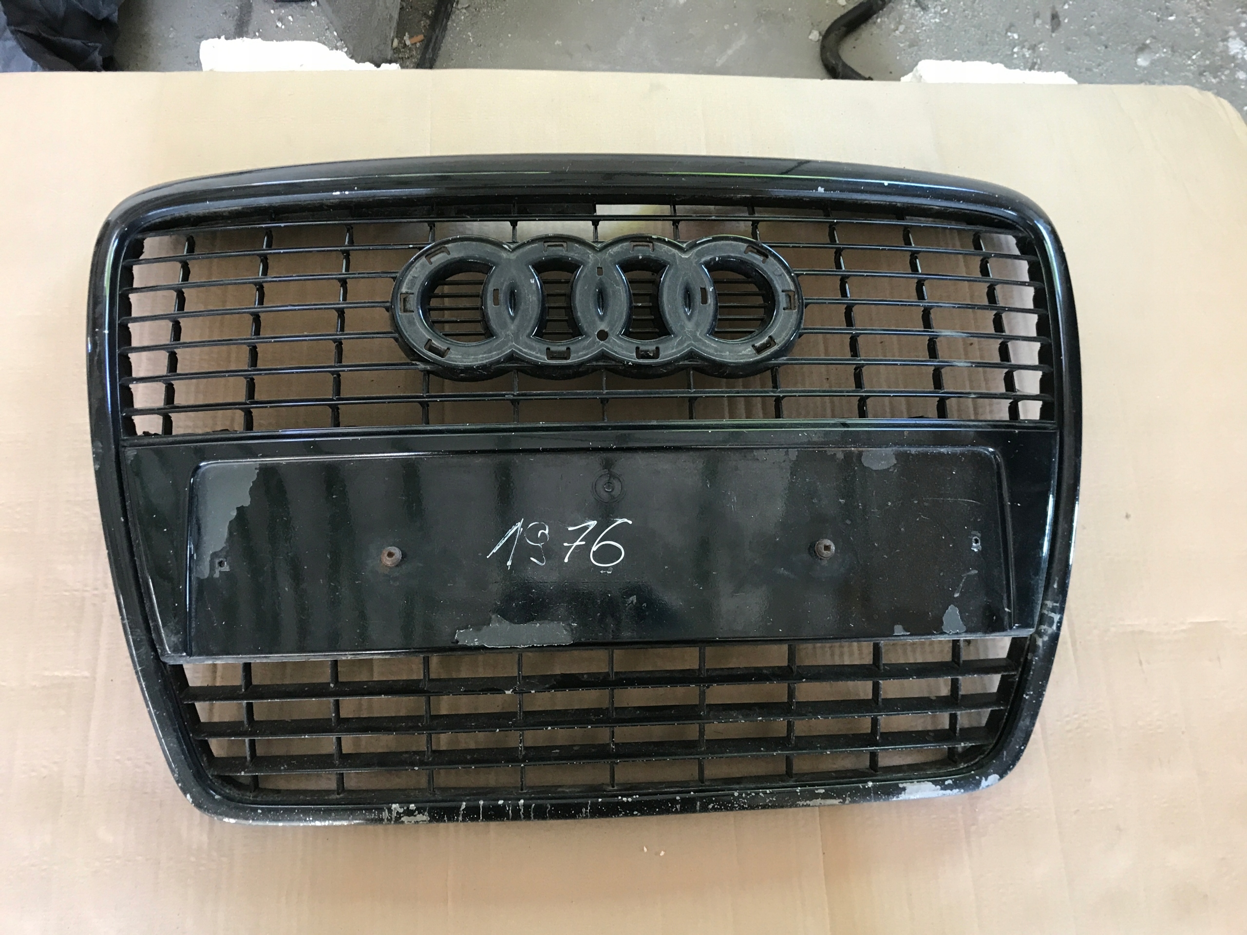 GRILL CHROM ATRAPA ZDERZAKA AUDI A6C6