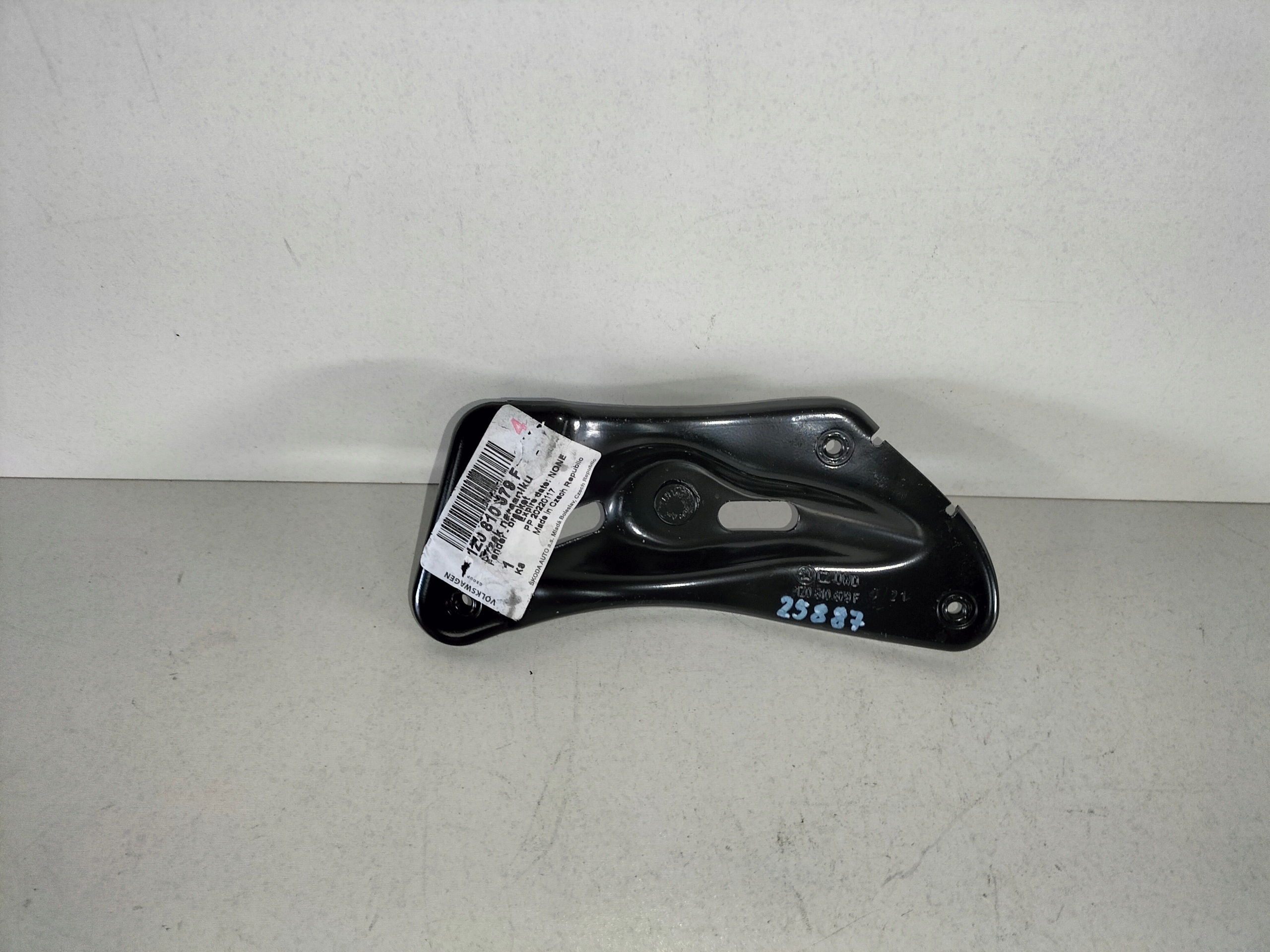 CONSOLE AILE AVANT GAUCHE SKODA OCTAVIA II 04