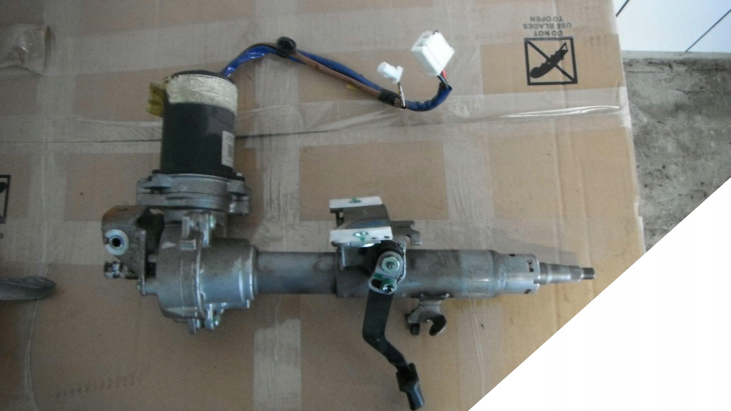 TOYOTA YARIS 2 WSPOMAGANIE ELEKTRYCZNE 45200-0D090