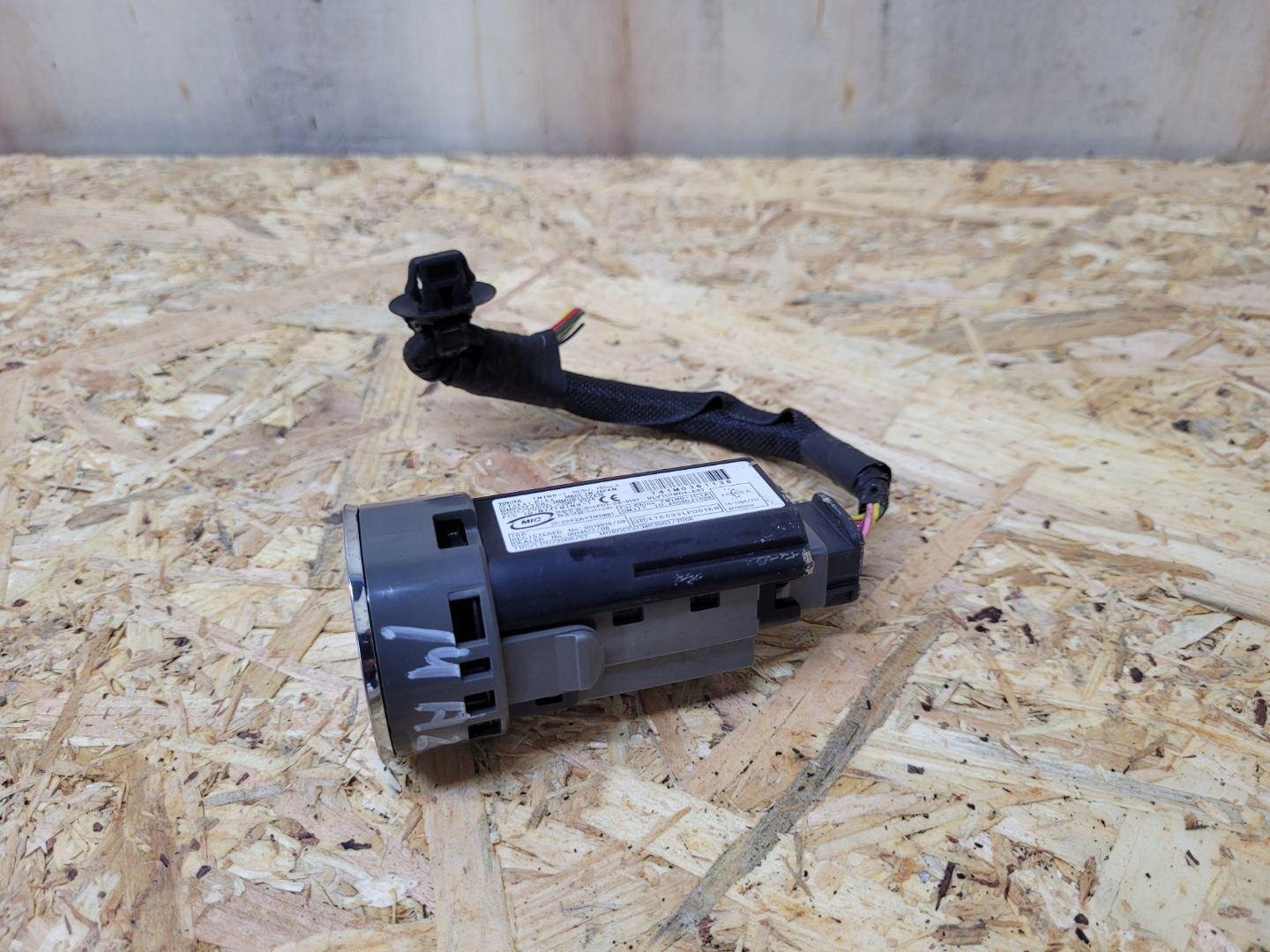 button zaplonu Start / Stop Toyota Prius 3 XW30 2010 TM1MB-1C1A
