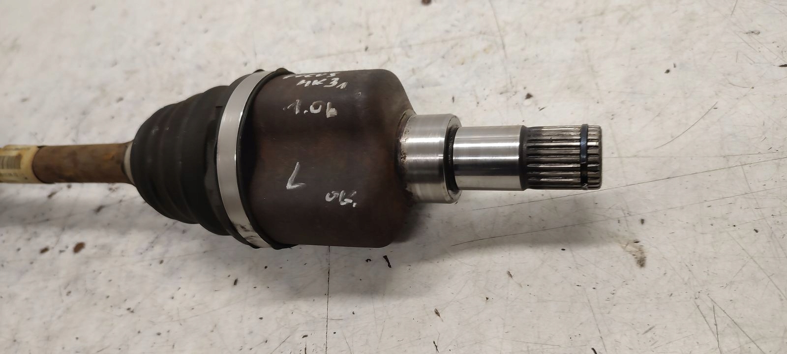 semi-axis left short. Ford Focus MK3 1,0 Ecoboost