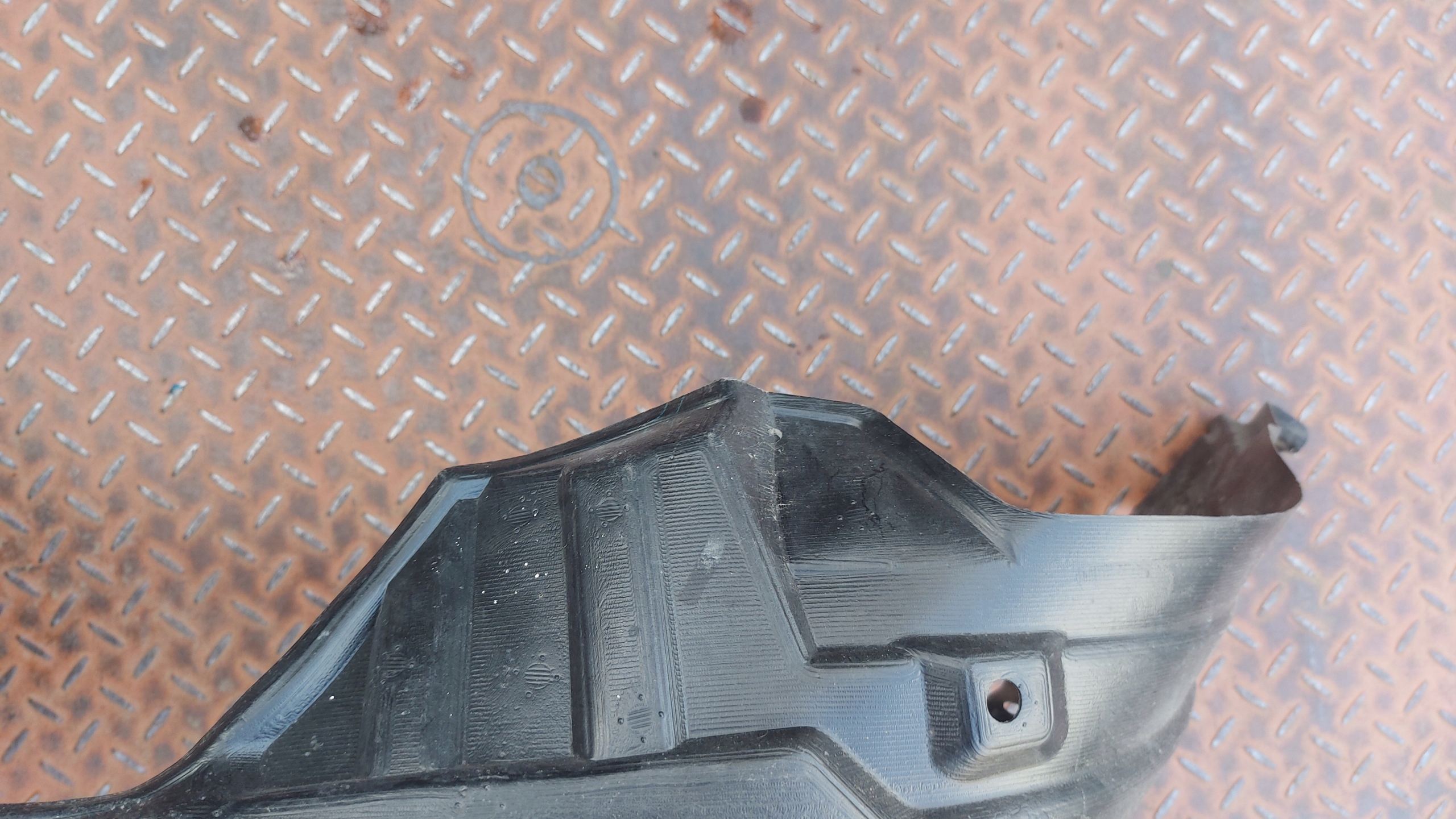 mudguard left front TOYOTA YARIS and 99-06