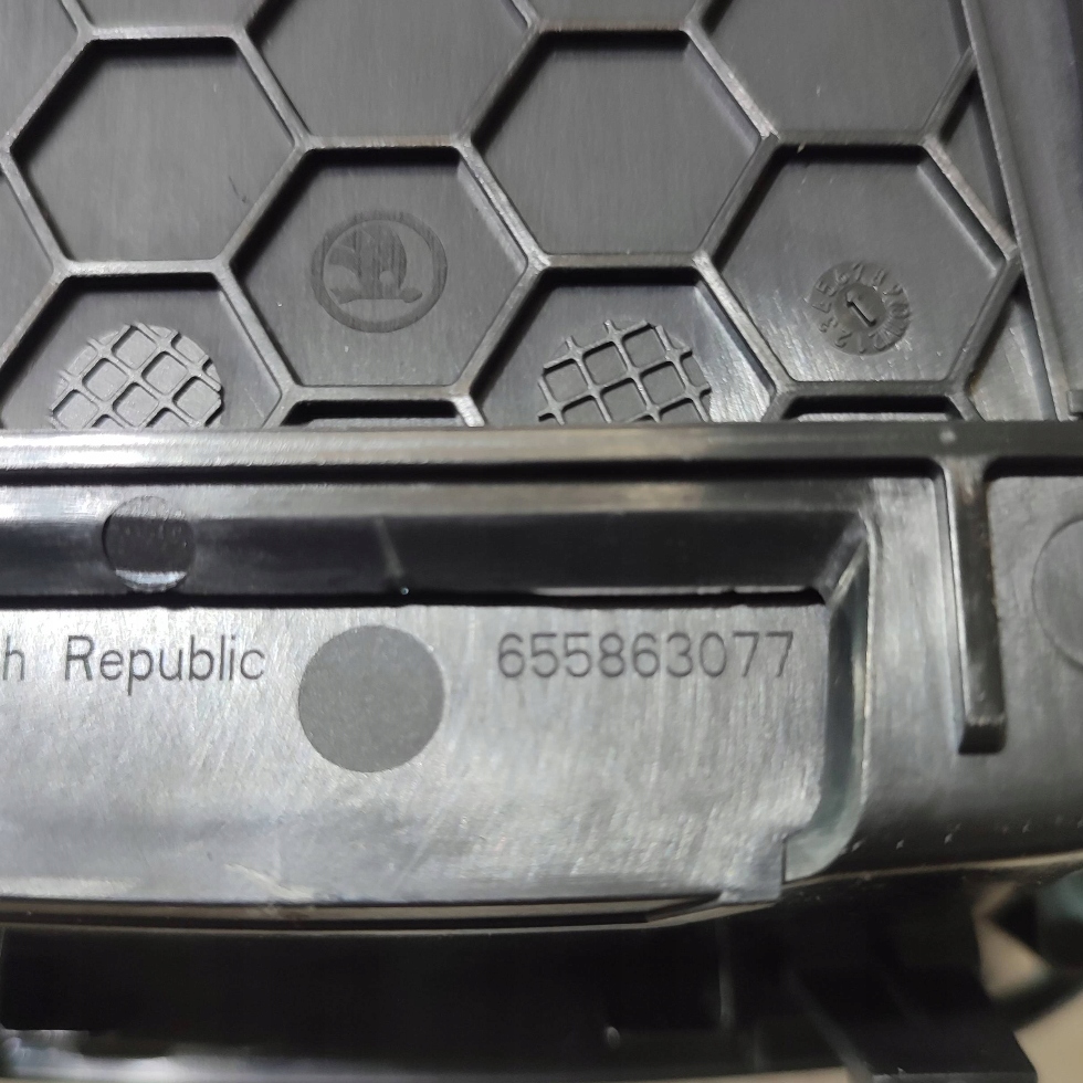 Skoda Scala 2020 side sleeve drazka changes of the gear
