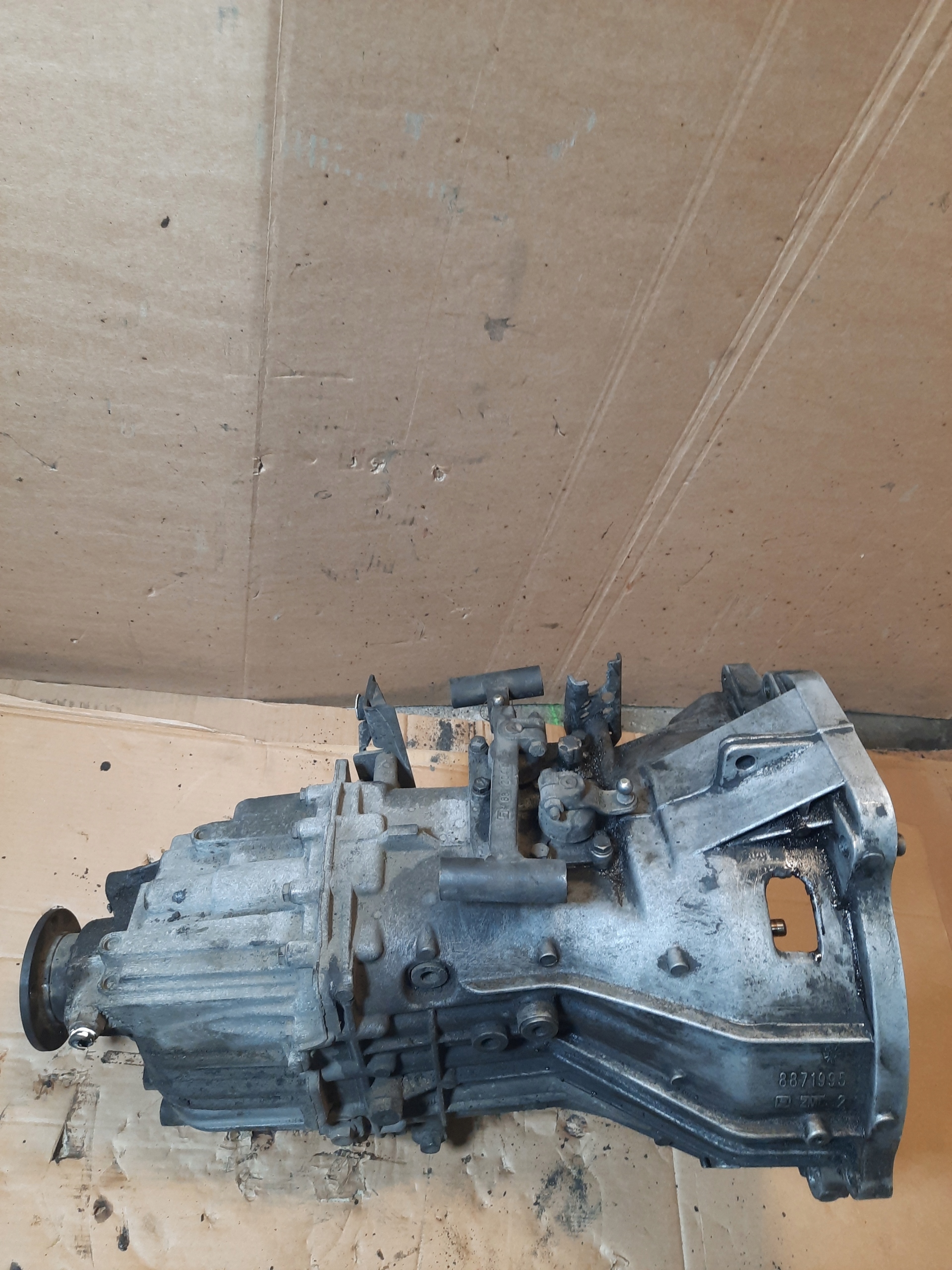 Getriebe BIEEGOW IVECO 2.8TD 92KW OE 1323050009