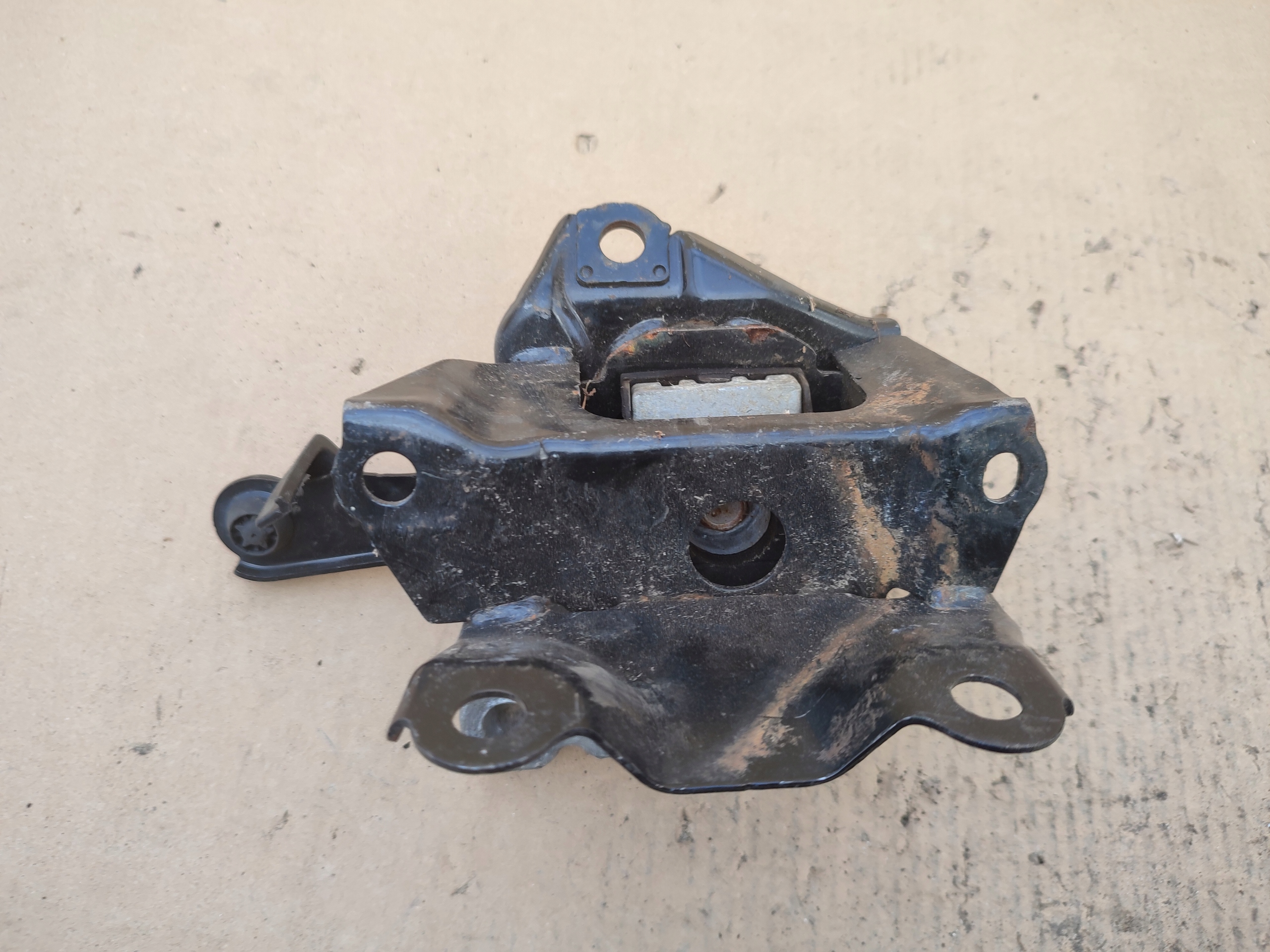 holder engine mount HYBRYDA TOYOTA YARIS IV 1.5 U7