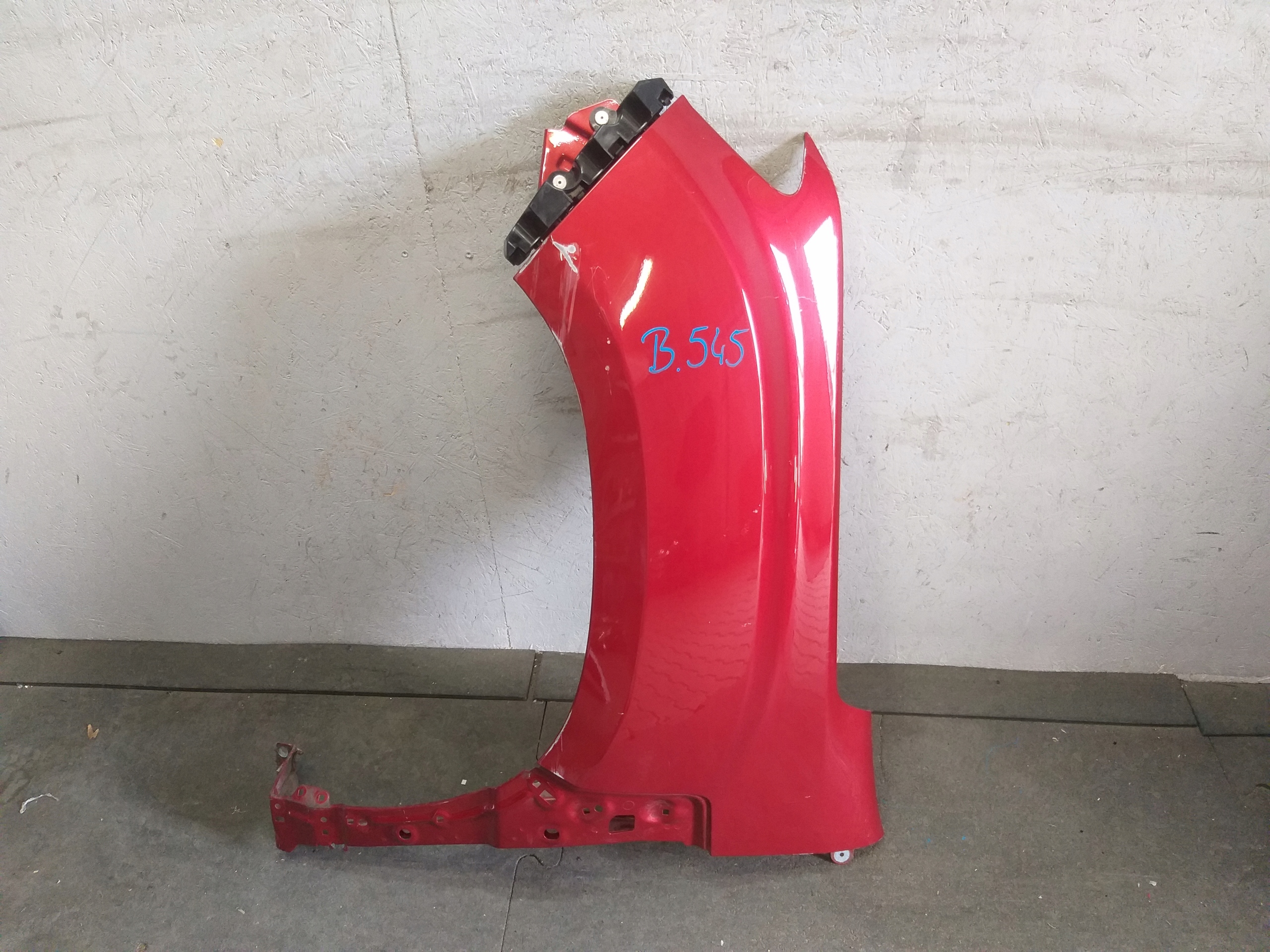FENDER FRONT LEFT DACIA DUSTER II 2 18