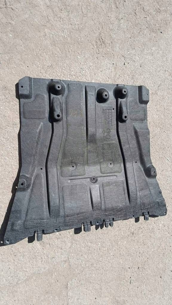 cover below engine Renault 4 758927051R