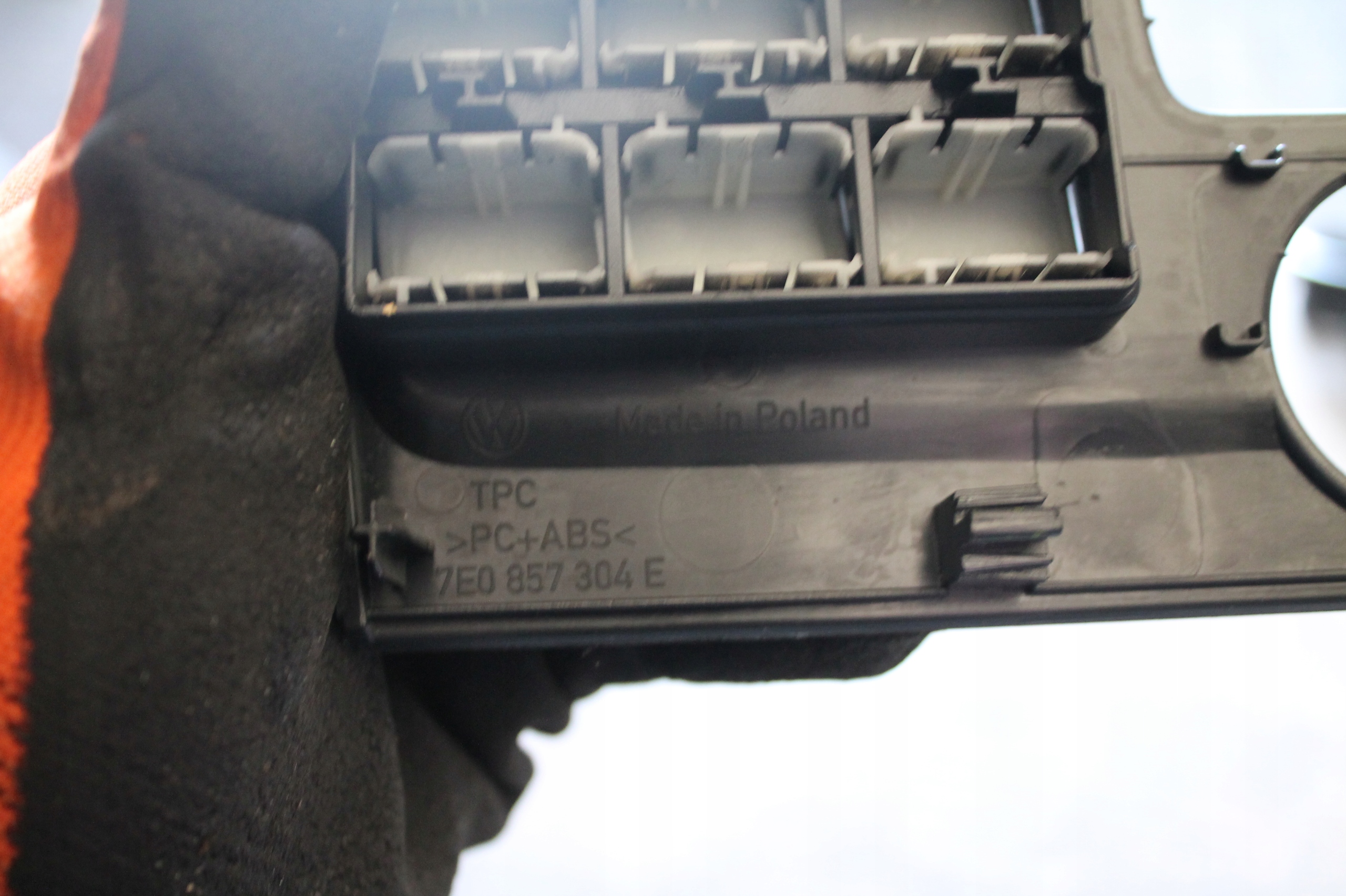 RÁM PANELU klimatizaci VW T6 7E0857304E