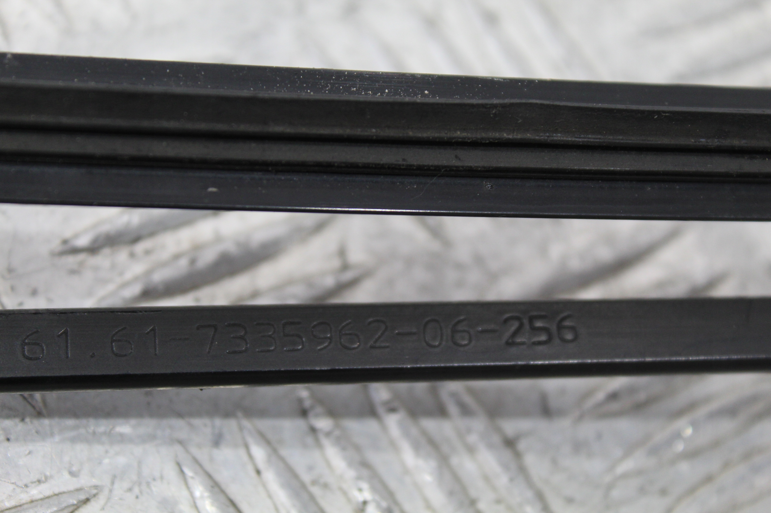 wiper arm left BMW 2 F45 7335962