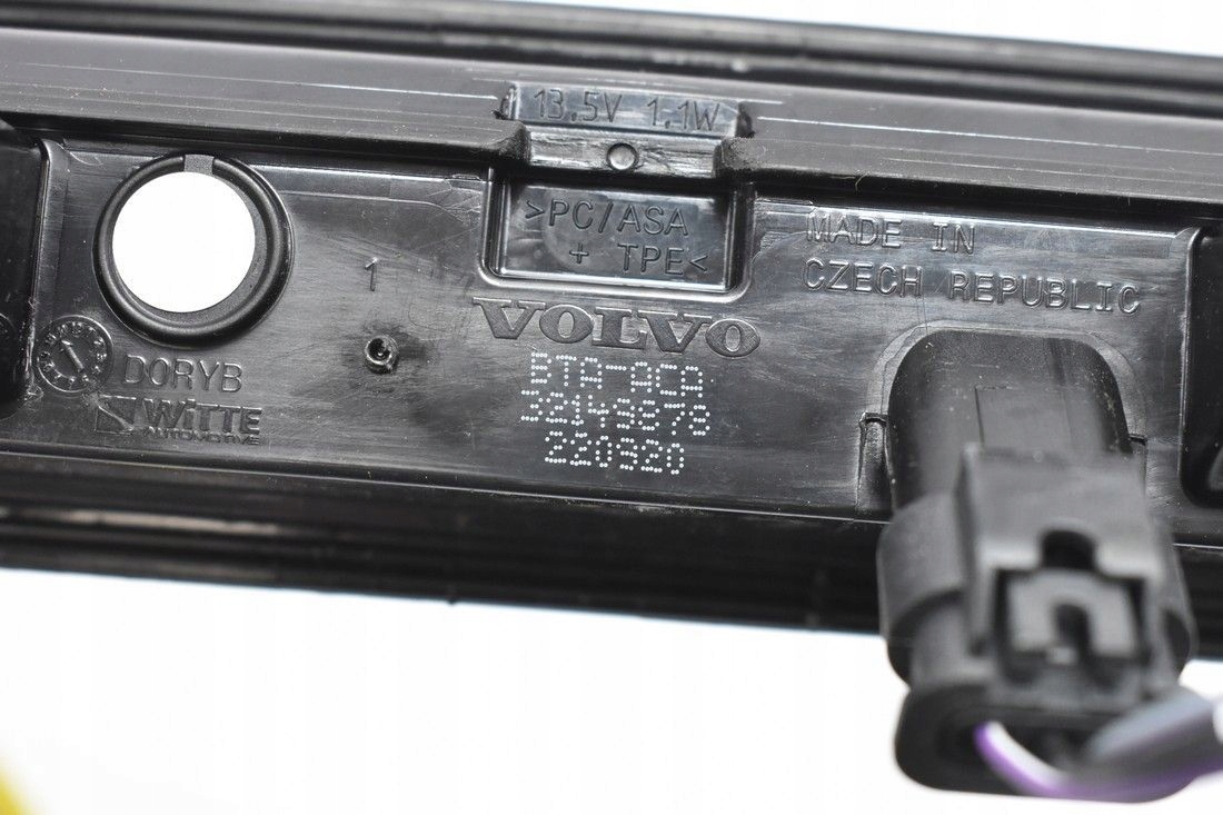 KLAMKA KLAPY PODSWIETLANIE TABLICY VOLVO V60 II Part manufacturer Volvo OE