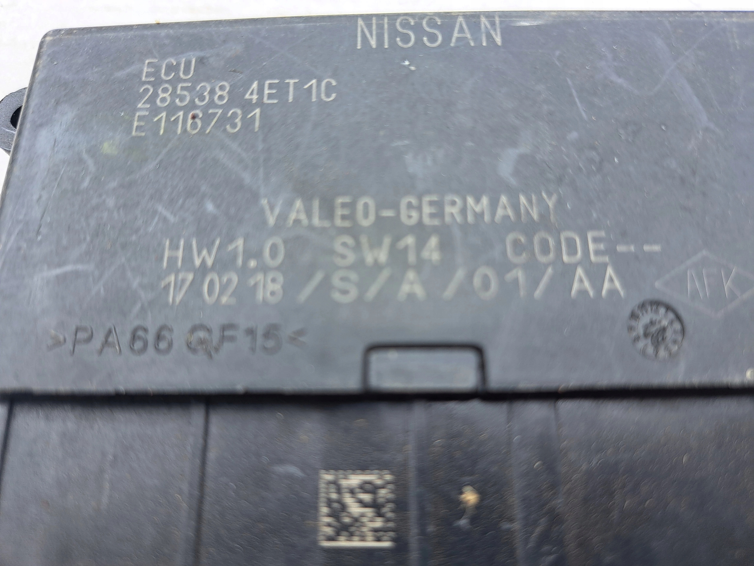 NISSAN computer ECU control unit E116731 285384ET1C