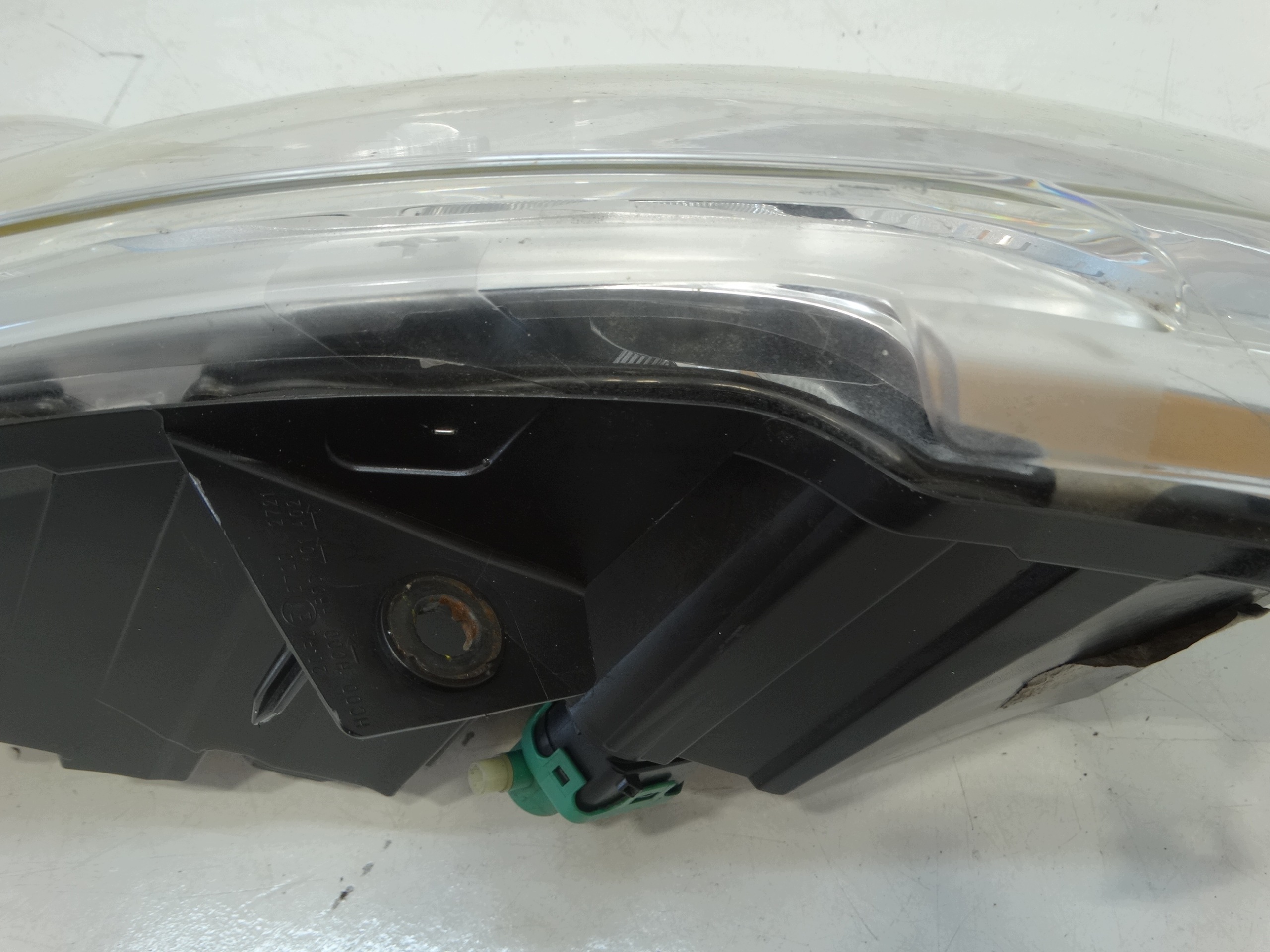 REFLEKTOR light right front RENAULT MASTER III OPEL MOVANO B 260100049R