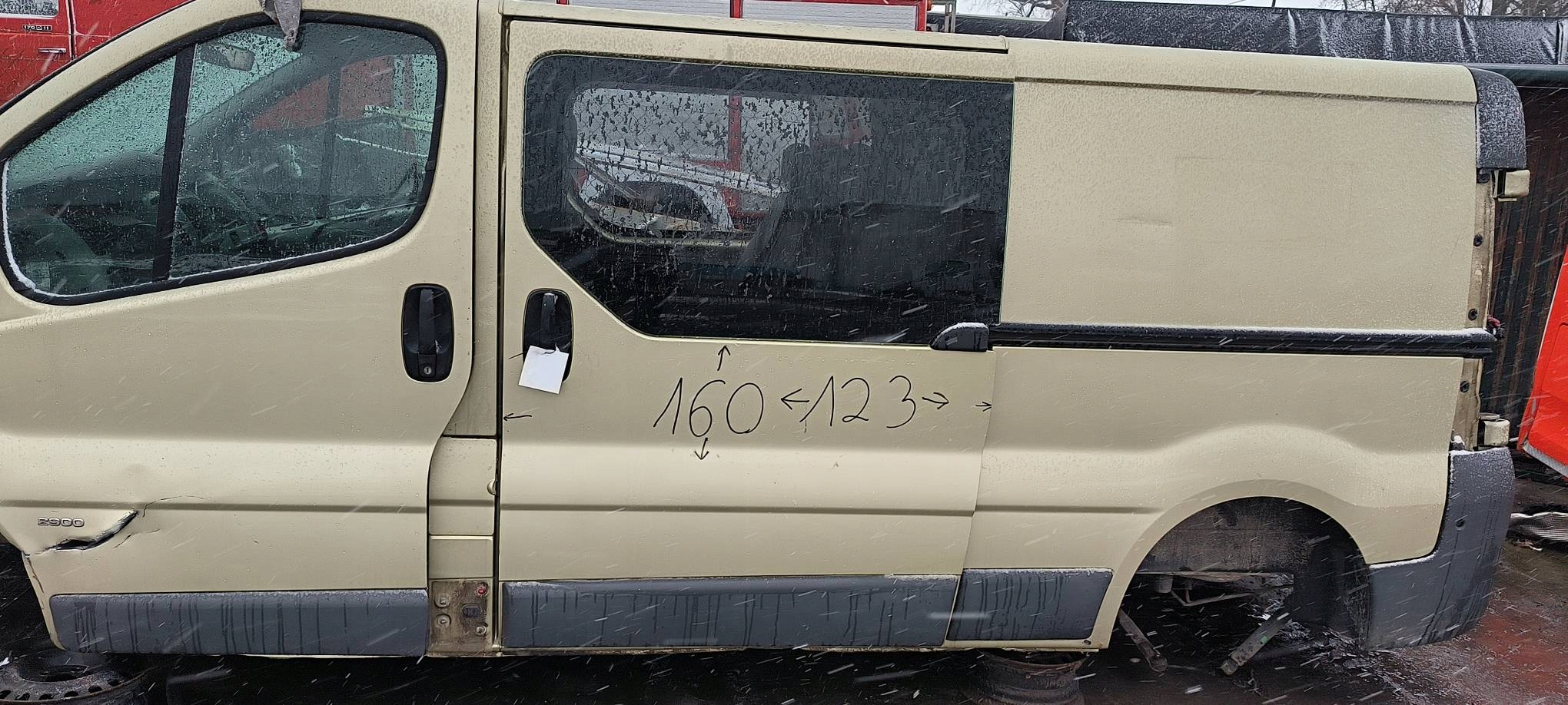 door sliding left OPEL VIVARO II
