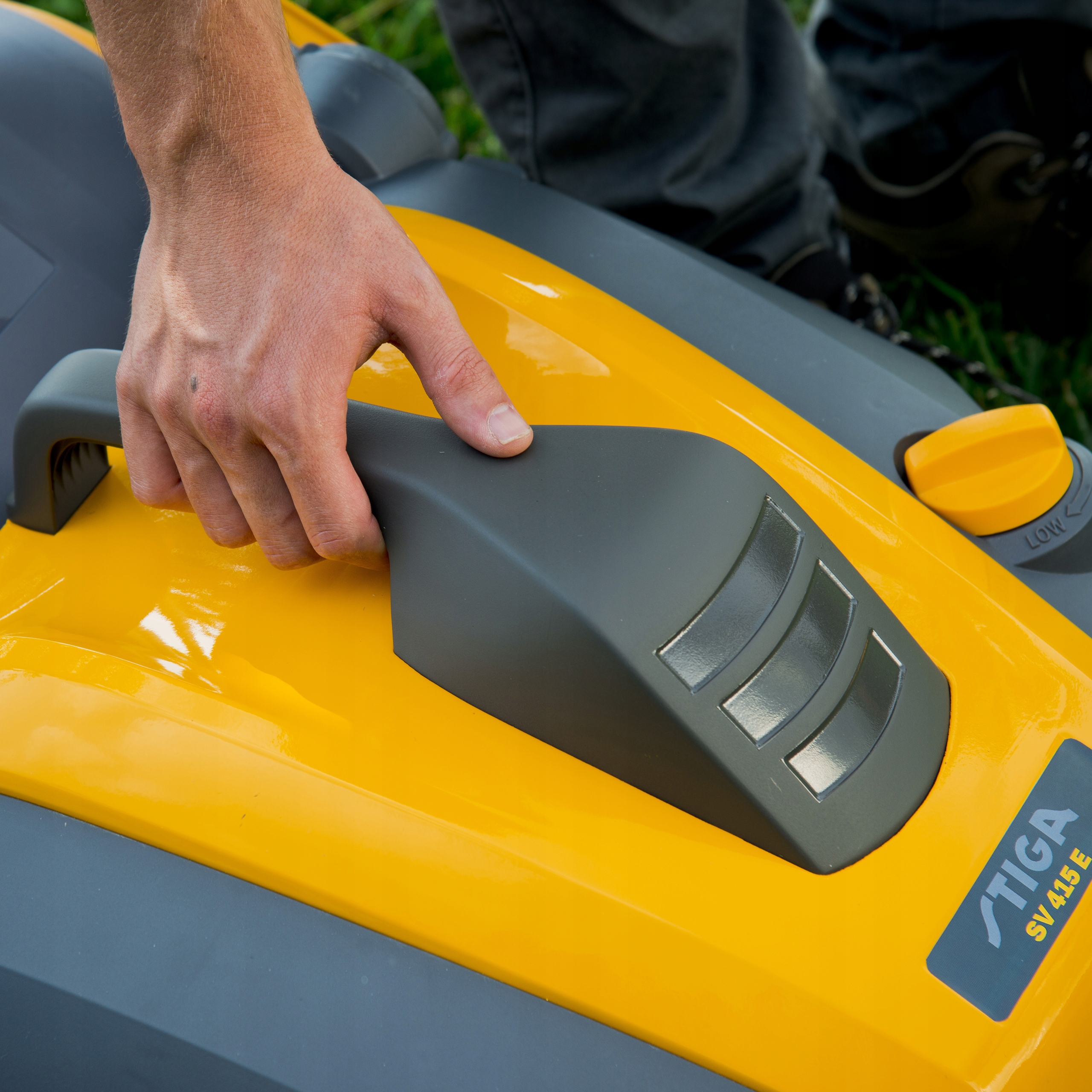 Wertykulator STIGA elektryczny SV 415 E Szerokość robocza 38 cm