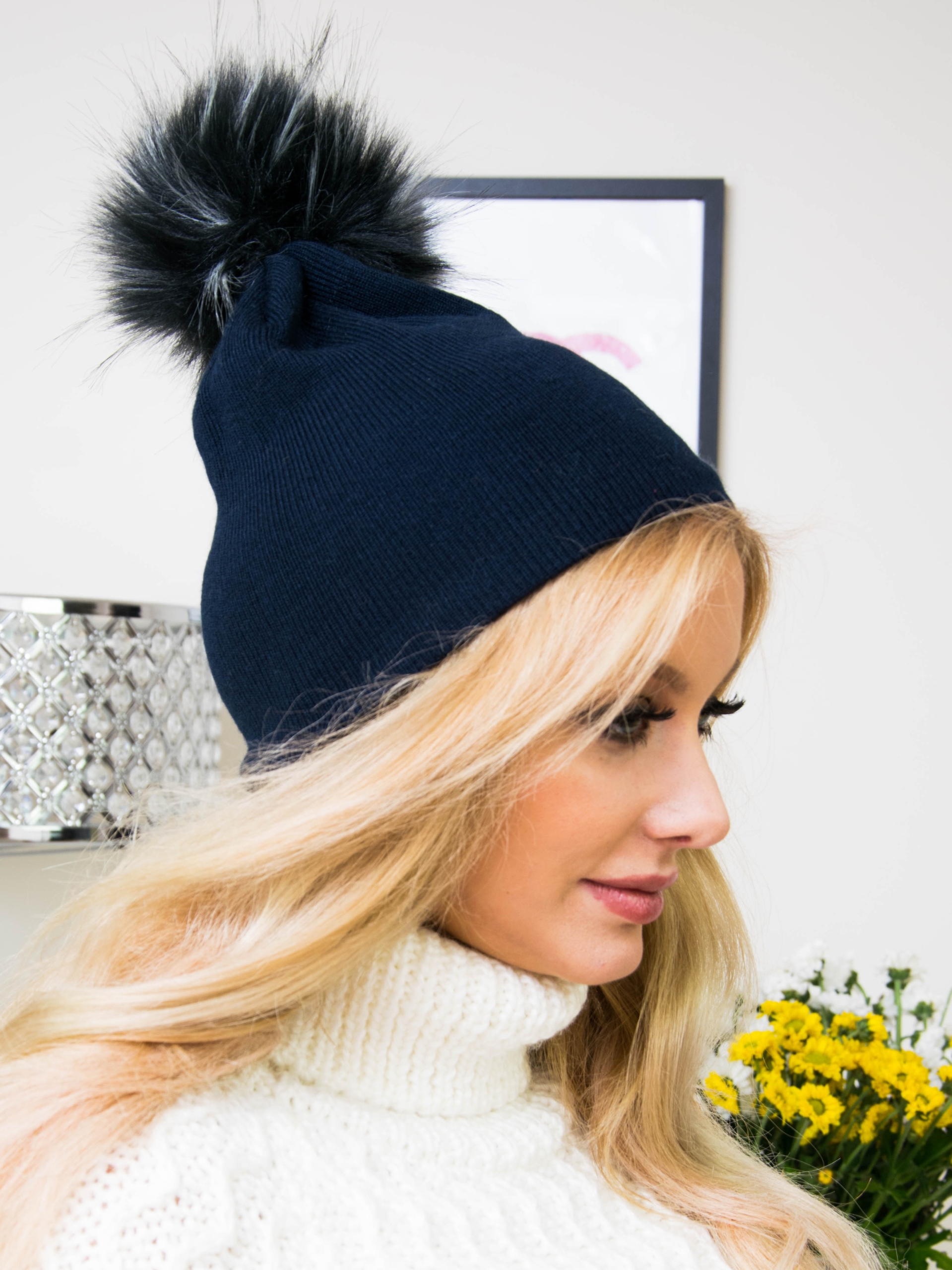 MODNA CIEPŁA ZIMOWA KOBIECA CZAPKA DAMSKA KOLORY Marka Mabaje