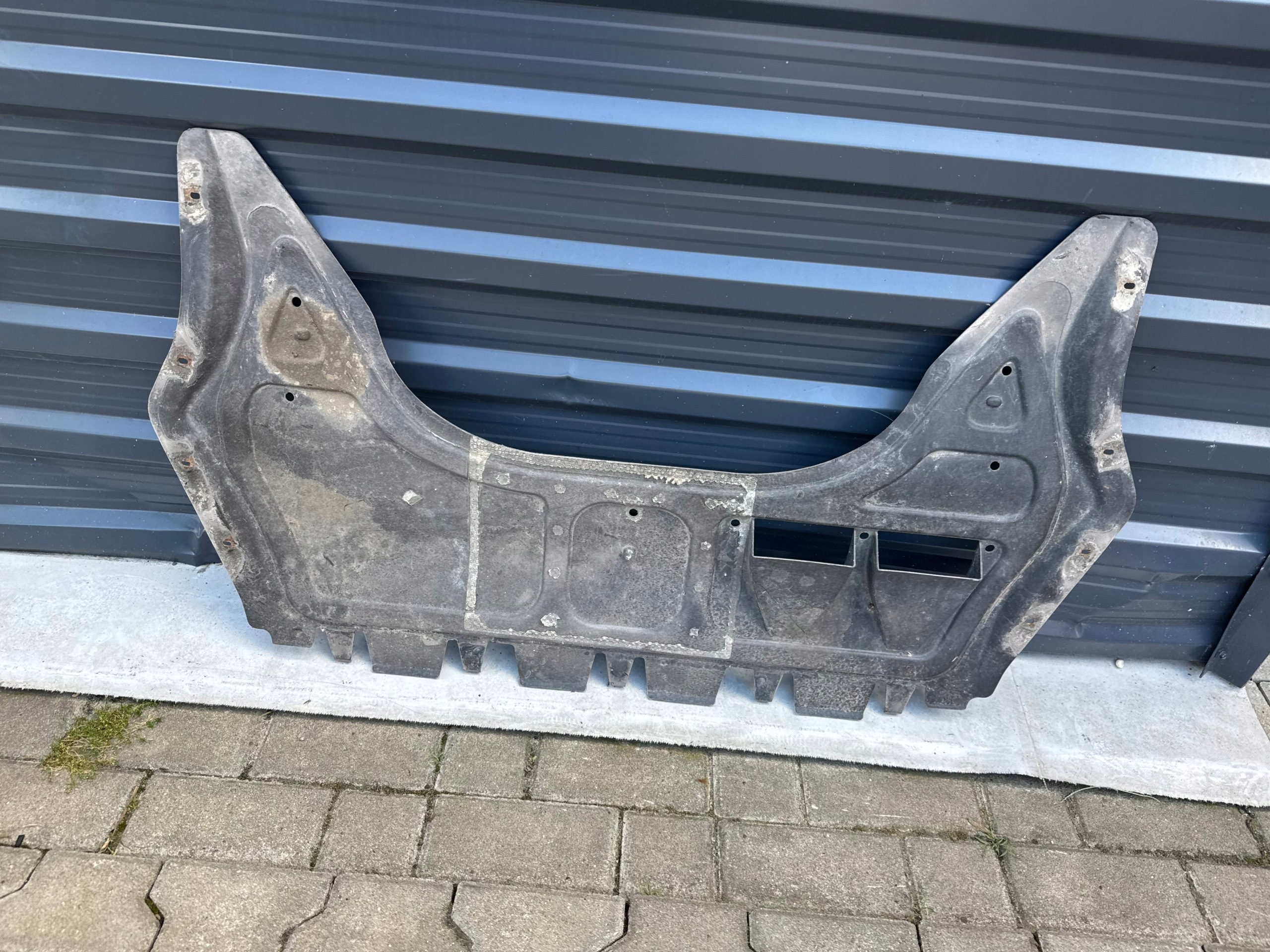 cover motor cover chassis 1K0825237J VW SCIROCCO GOLF V plus