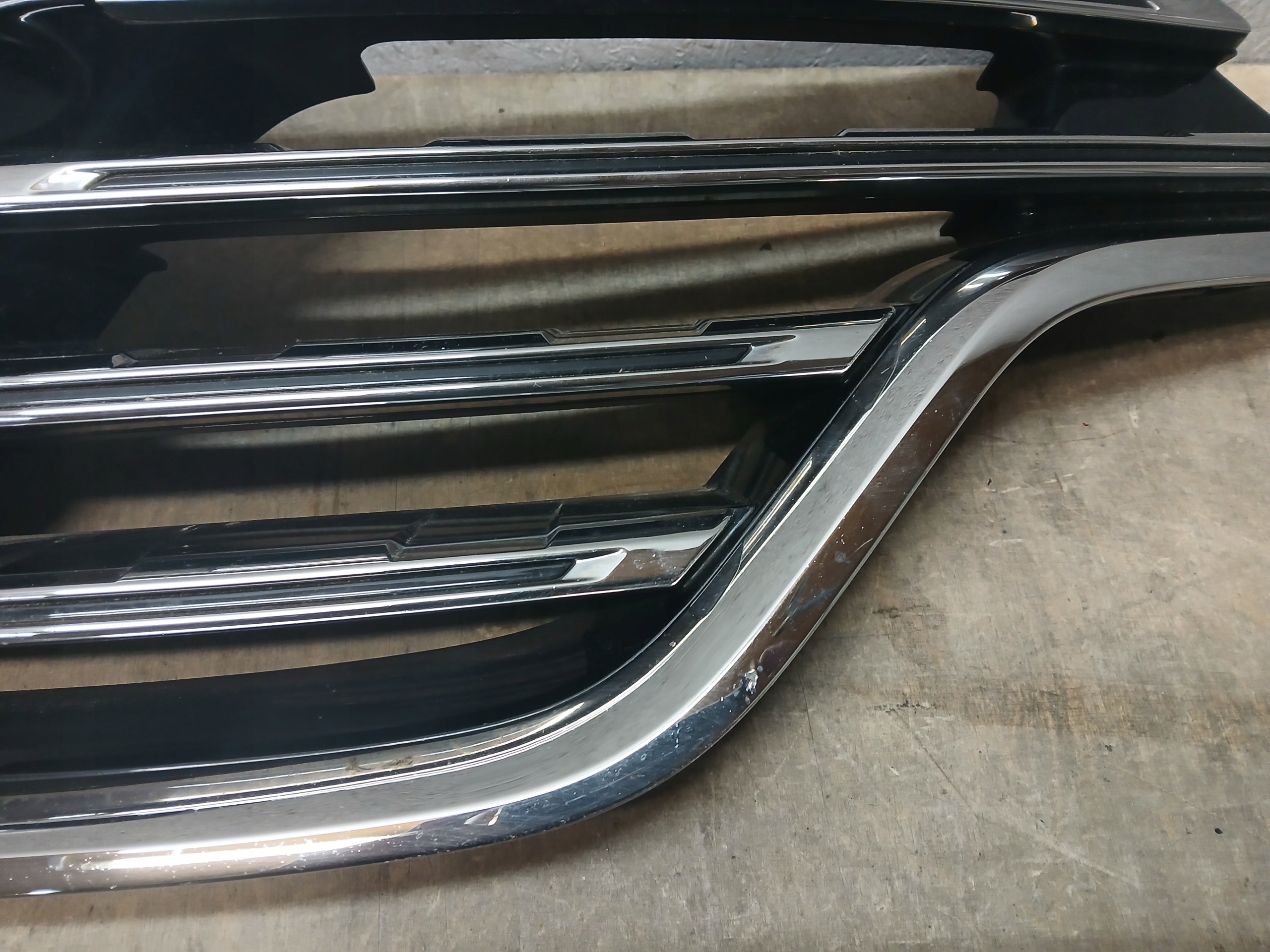 Grille RENAULT KOLEOS II 2 623108912R