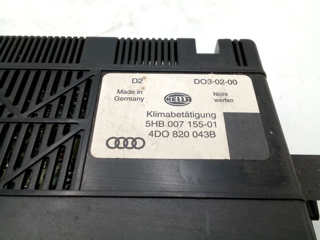 Audi A8 D2 panel ovládání klími klimatizaci 4D0820043B
