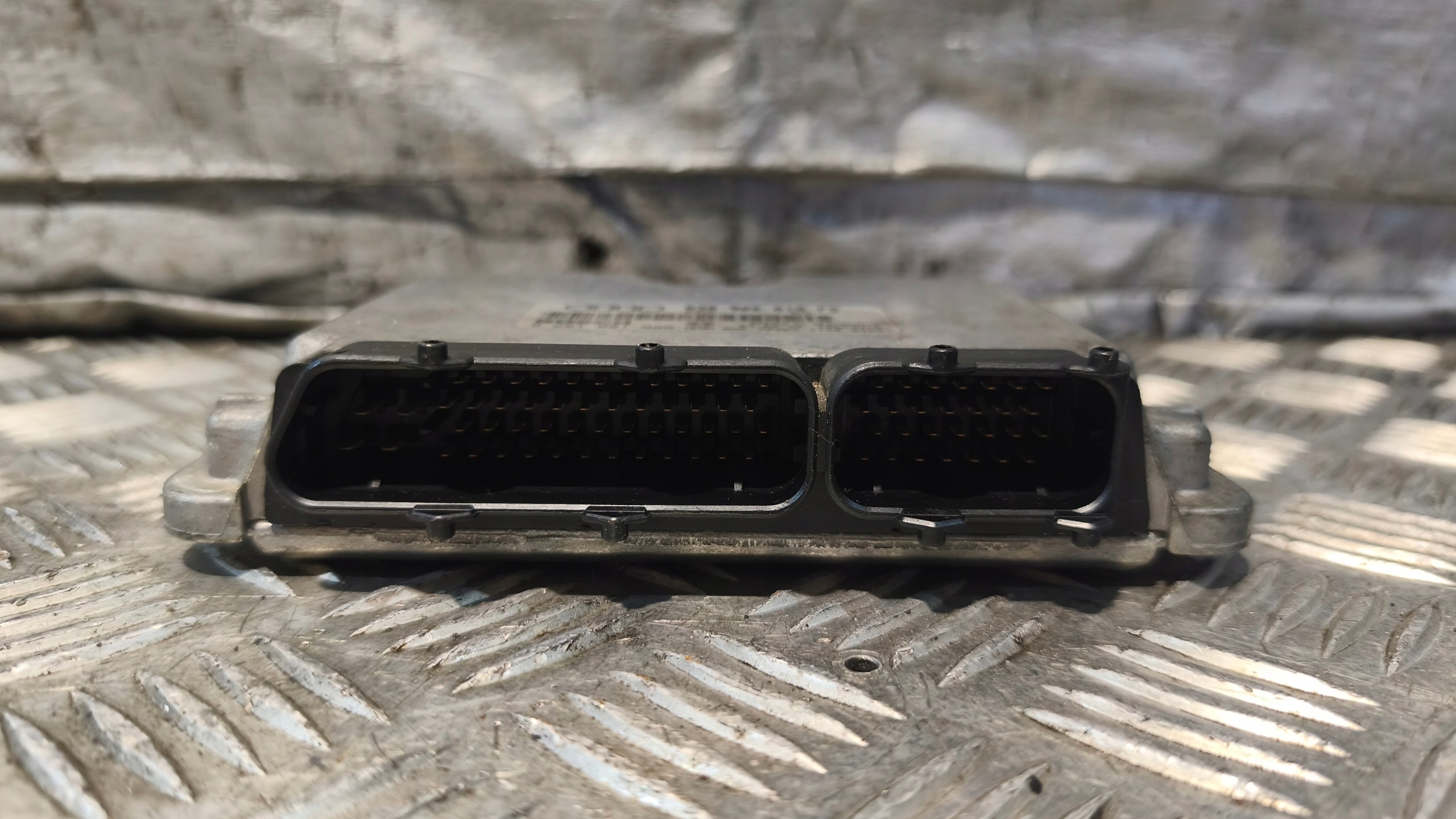 control unit of the engine AUDI A4B5 1.9TDI 038906018FD