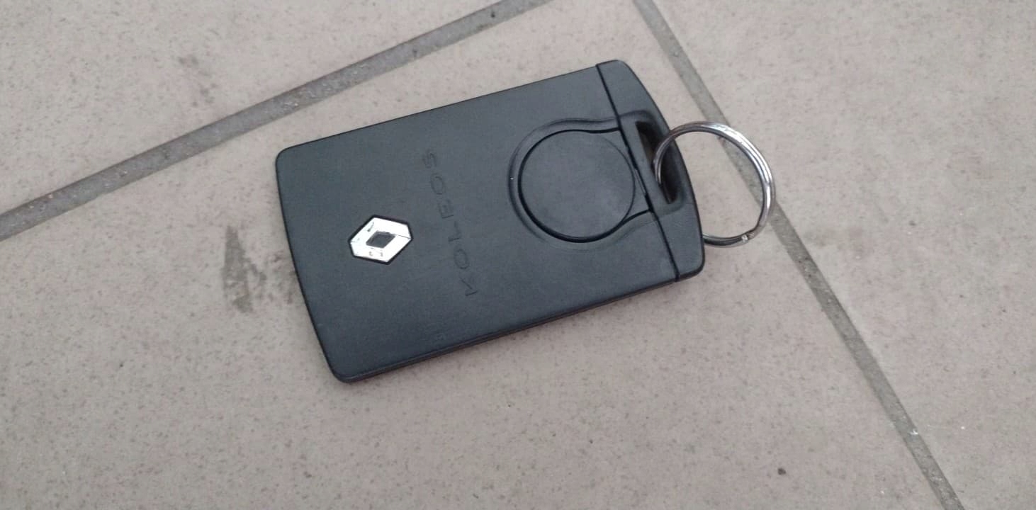 KARTA KLUCZYK CZYTNIK KART RENAULT KOLEOS Typ samochodu Samochody osobowe