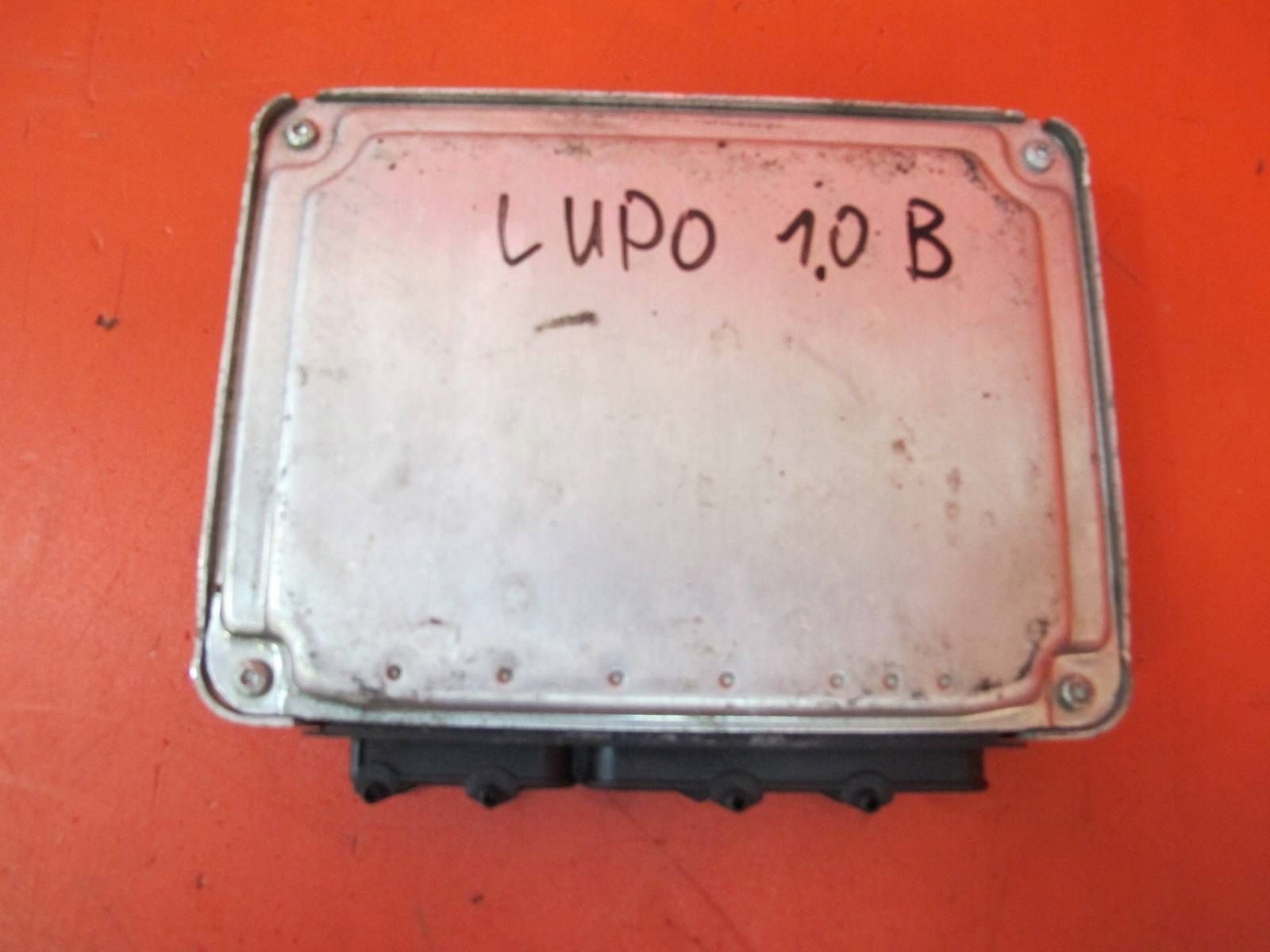 VW LUPO 1.0 AUC control unit computer of the engine 0261208225 BOSCH 030906032DN