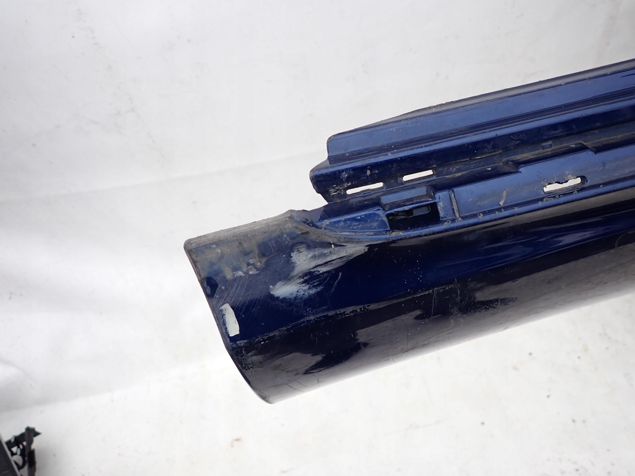 MERCEDES W205 AVANTGARDE moulding threshold right