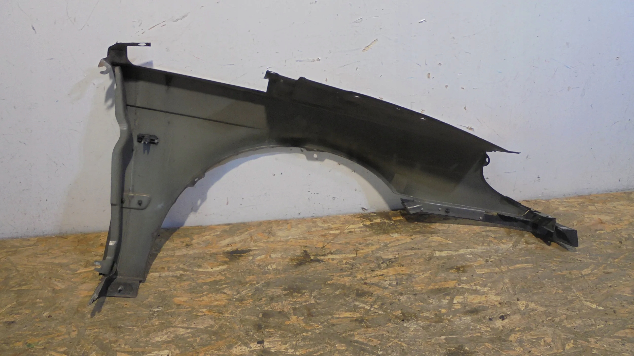 BLATNÍK PREDOK ĽAVÝ SAAB 9-5