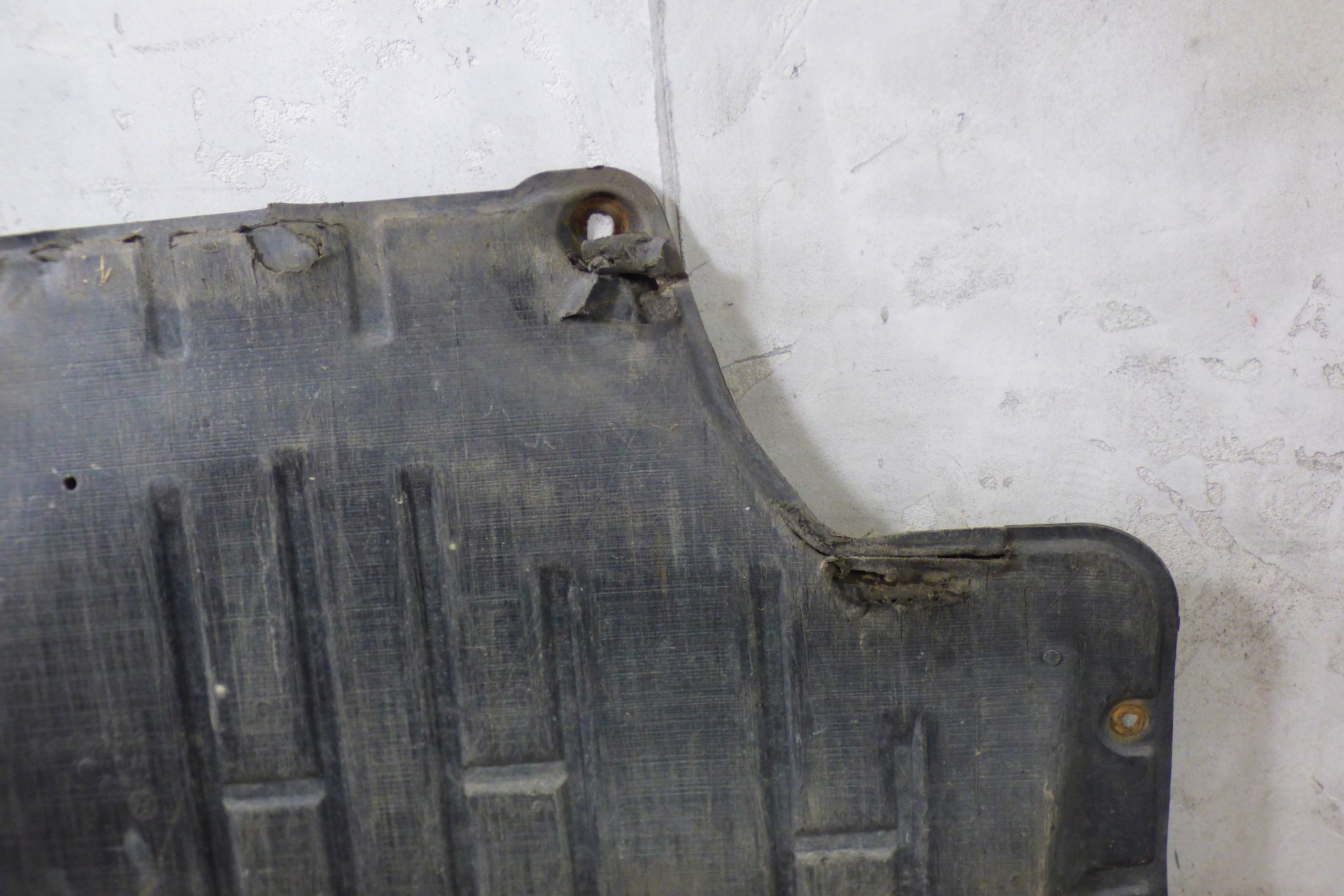 cover lower below engine 5C0825237B VOLKSWAGEN JETTA 6 VI 5C