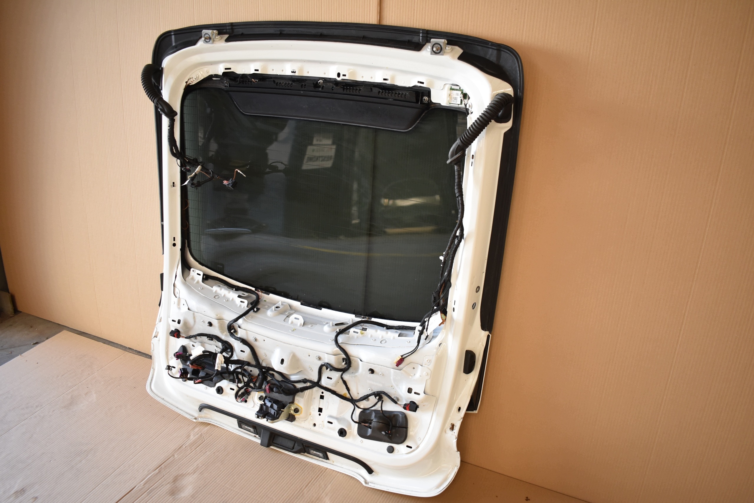 IDEALNA trunk door boot colour C9A PORSCHE PANAMERA 971 1
